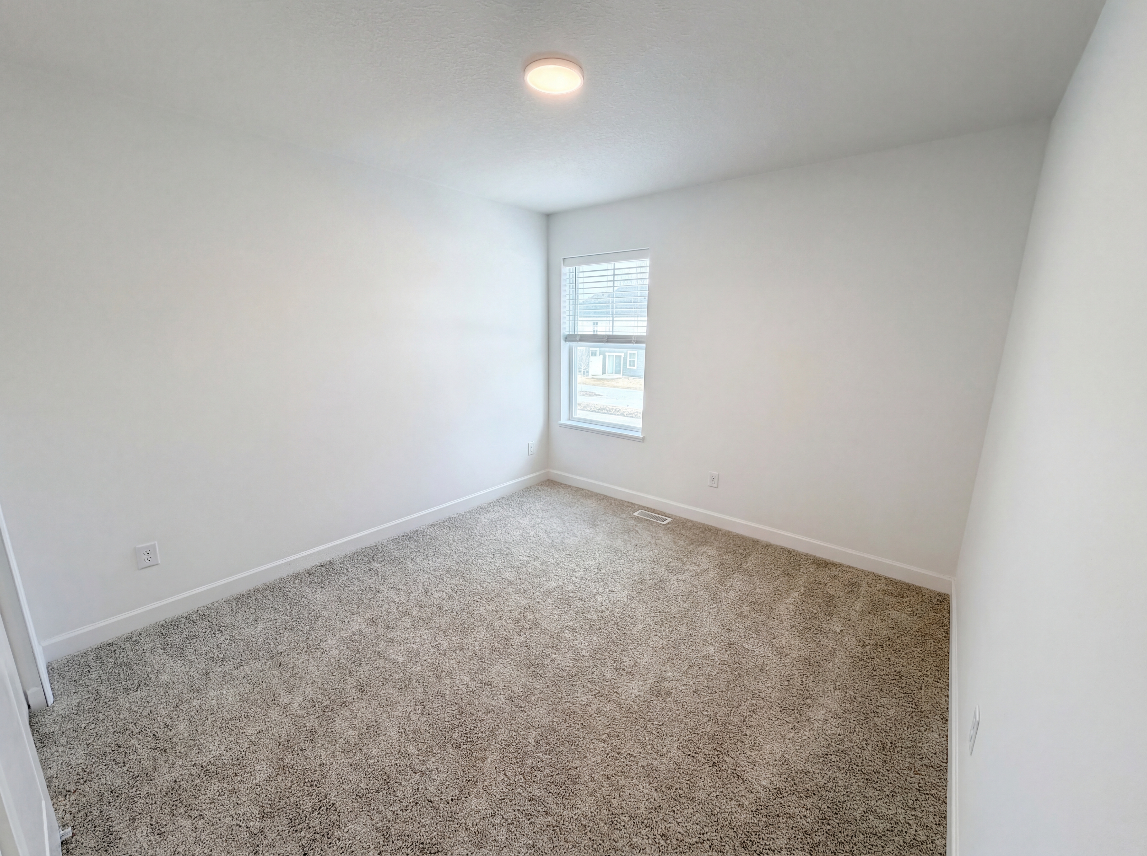 Photo 15 of 22 of 3022 Basswood St, Little Canada, MN