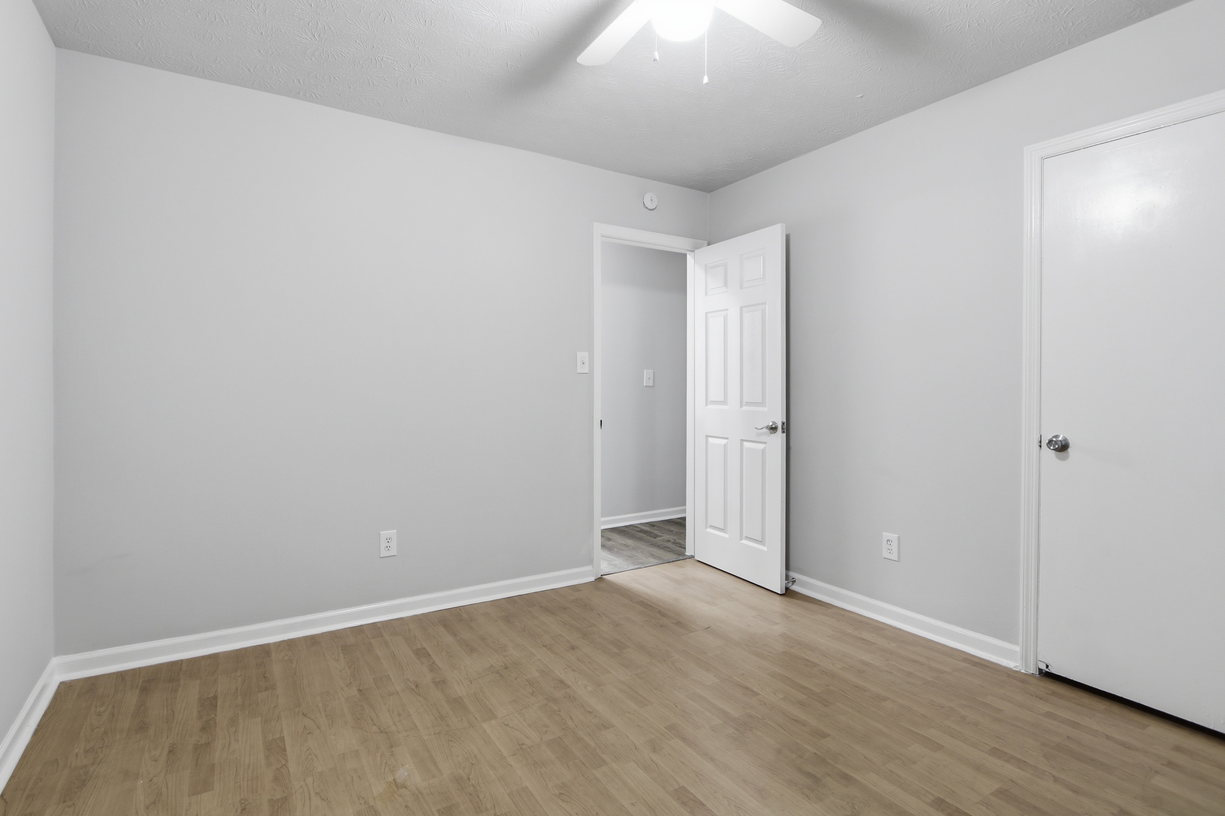 Photo 18 of 31 of 8132 Creekstone Ct, Riverdale, GA