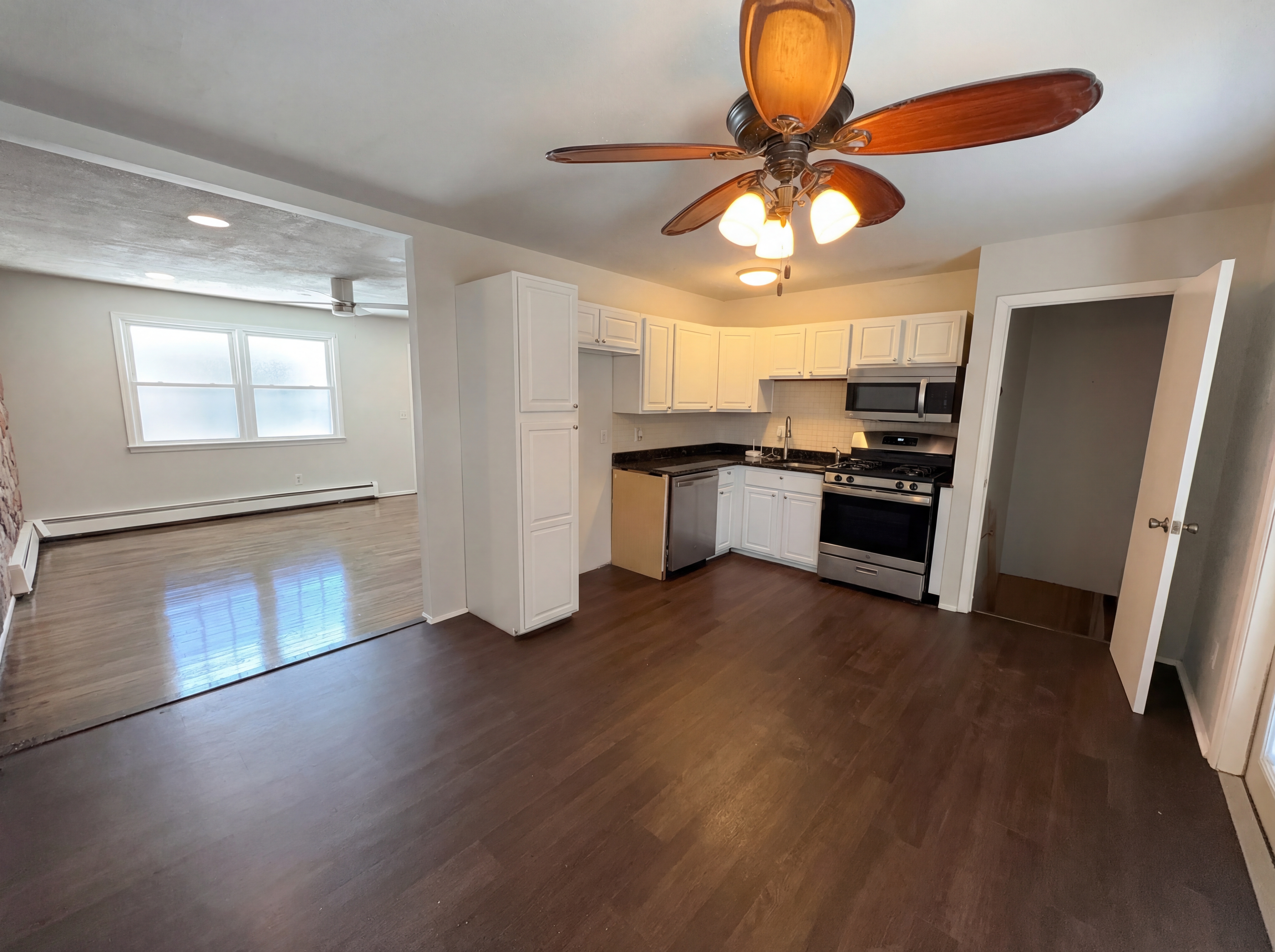 Photo 2 of 24 of 47 Brandywine Cir, Piscataway, NJ