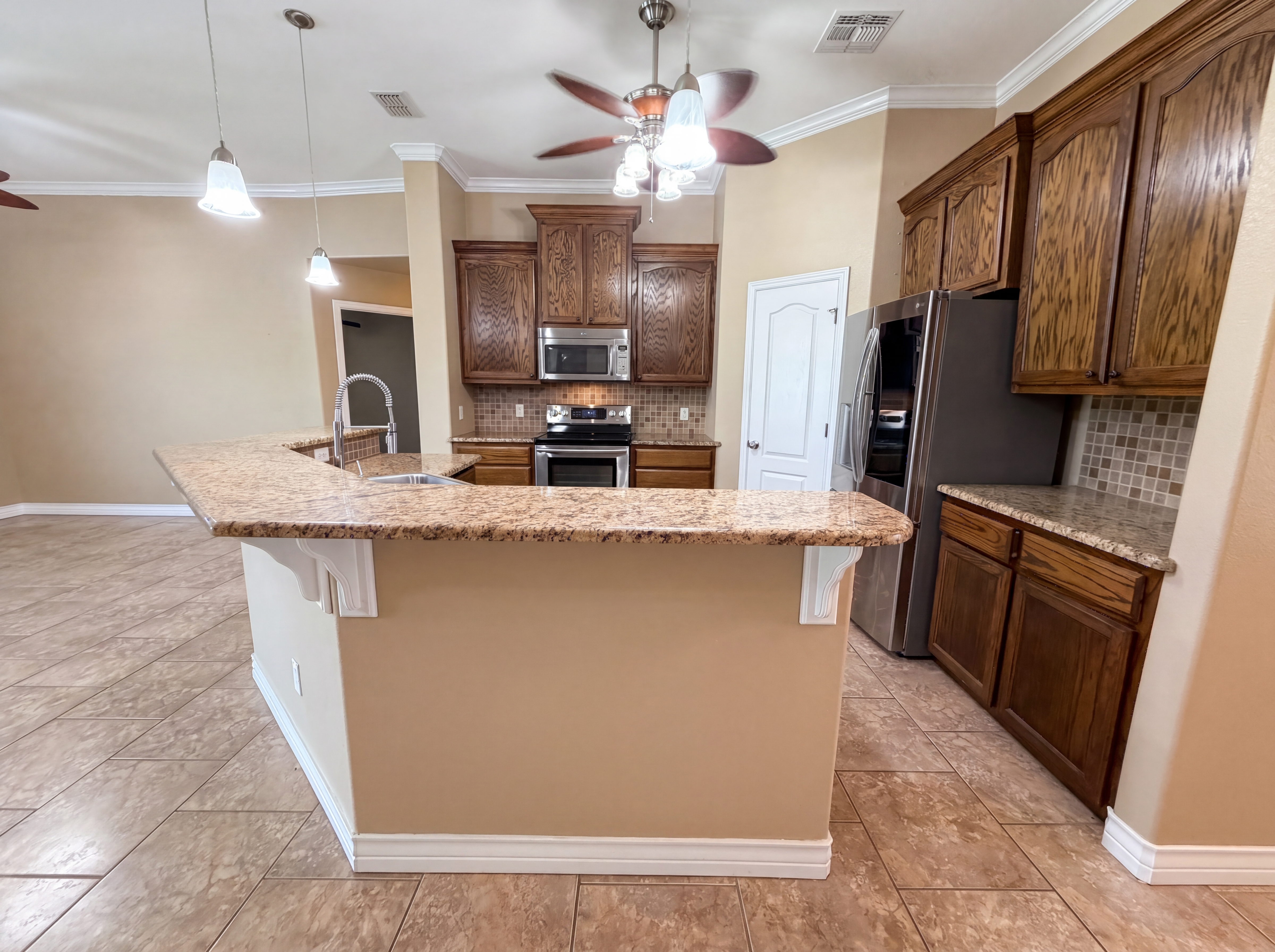 Photo 2 of 16 of 11318 Brendel Ln, Corpus Christi, TX