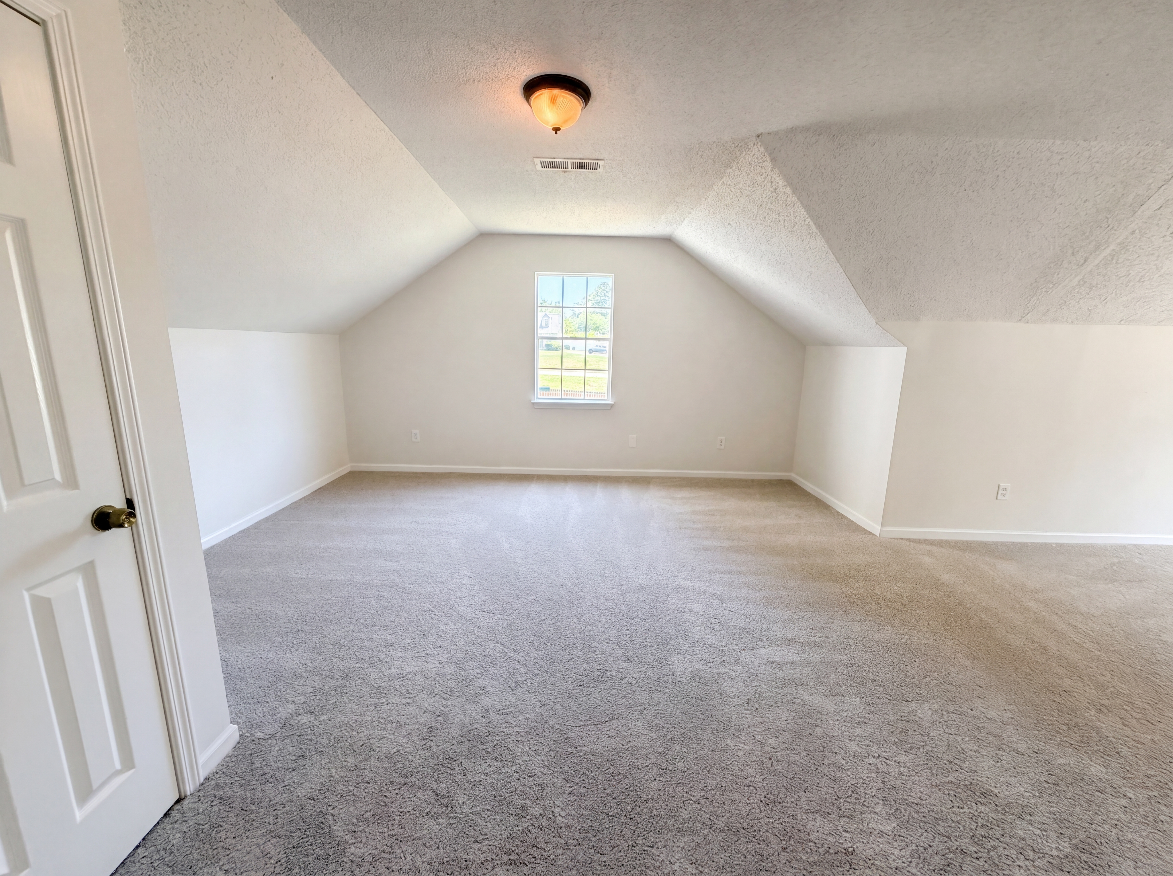 Photo 9 of 20 of 6296 Laurel Green Dr, Lithonia, GA