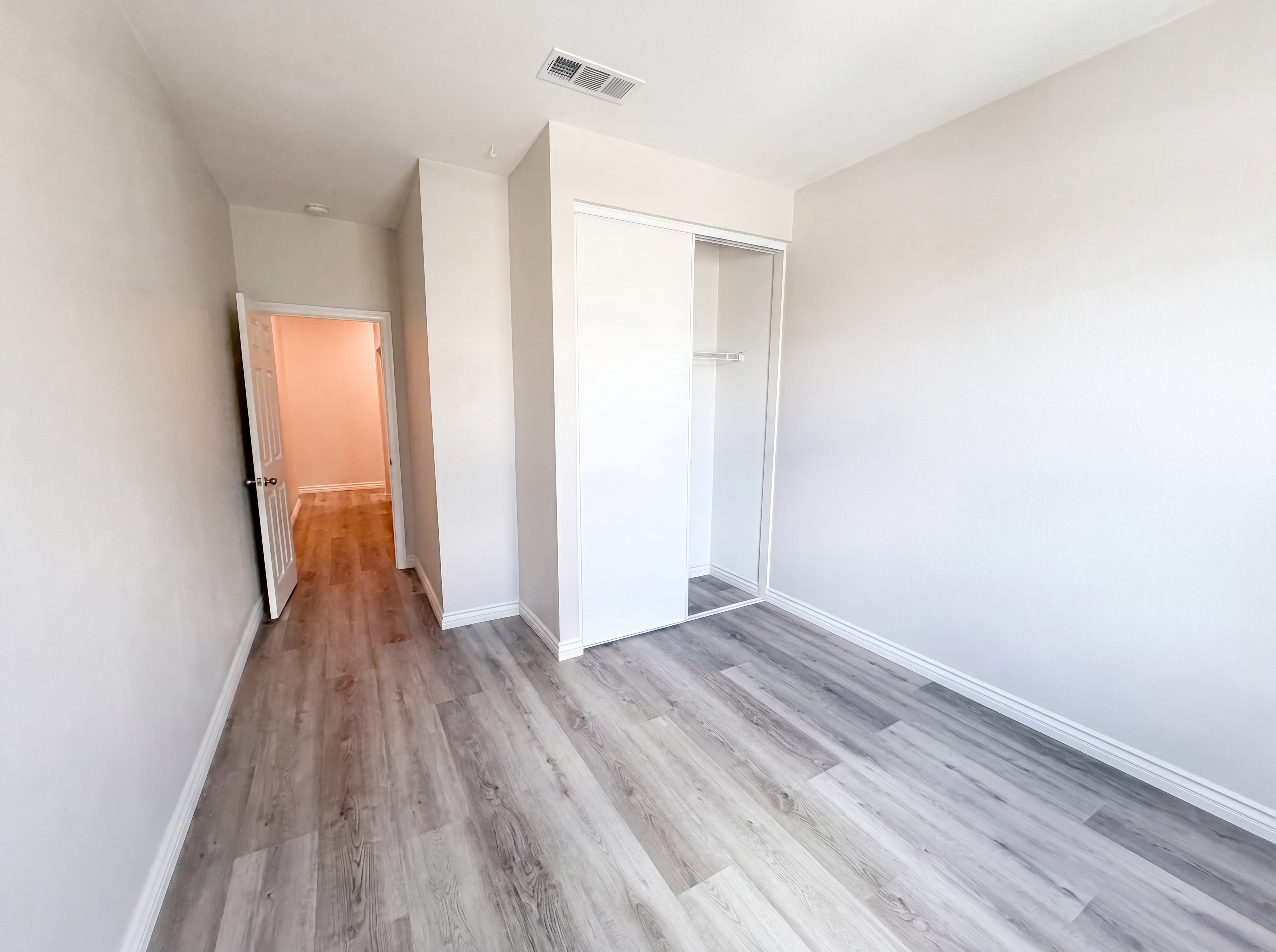 Photo 13 of 19 of 2460 Fernwood Ln, Perris, CA
