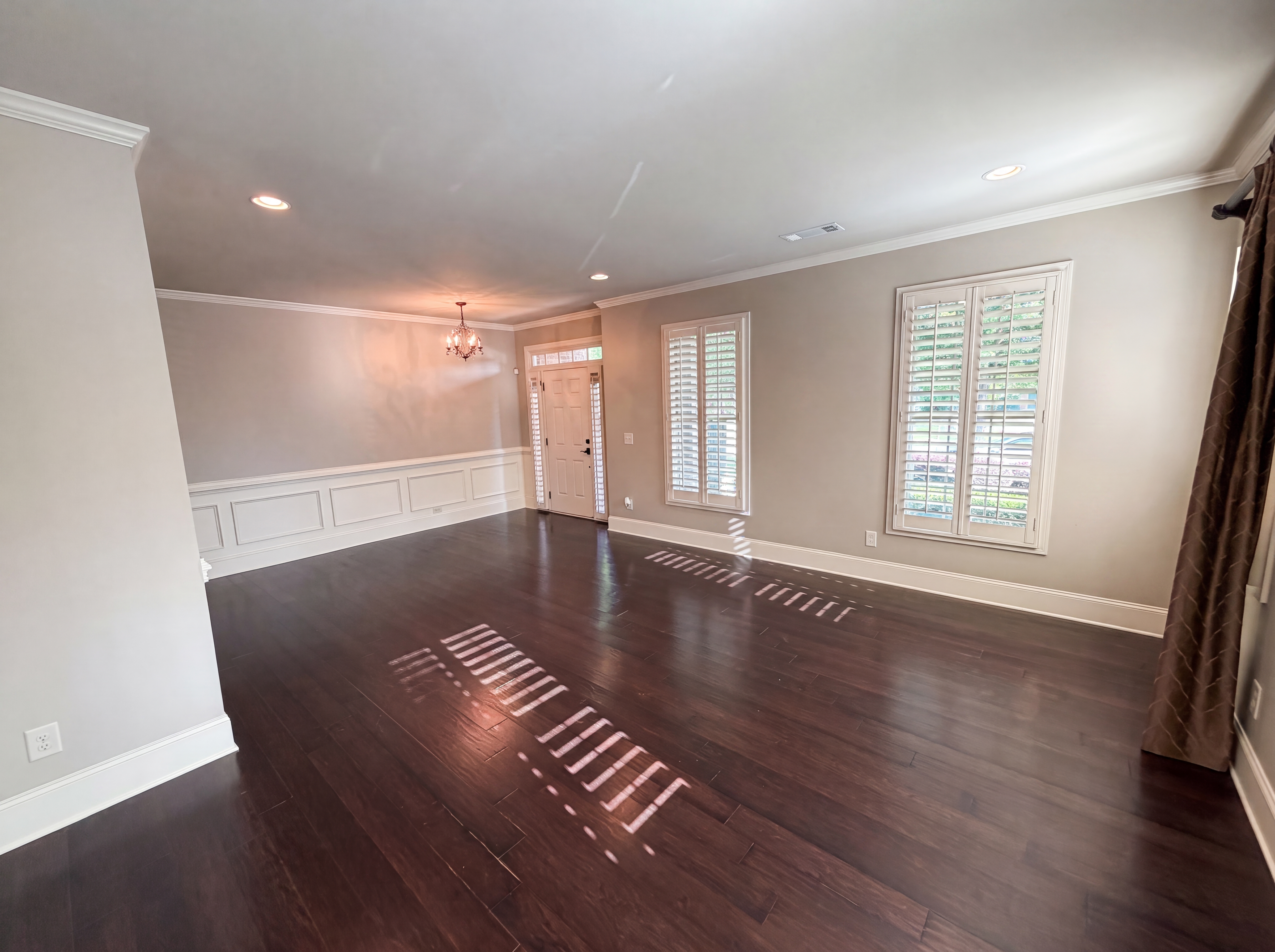 Photo 8 of 63 of 8785 Ellesmere Dr, Cumming, GA