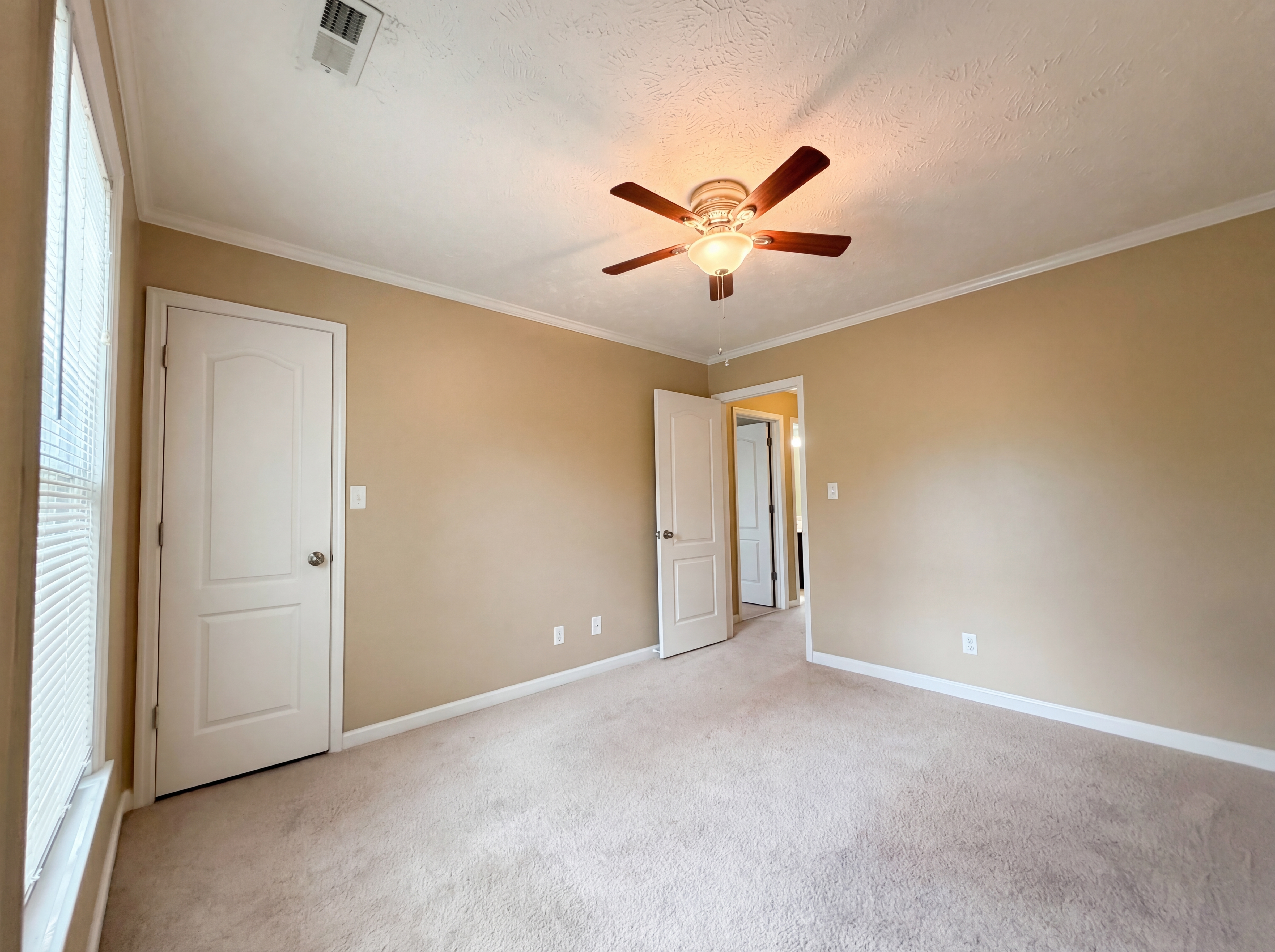 Photo 13 of 19 of 3516 Gables Dr, Fayetteville, NC