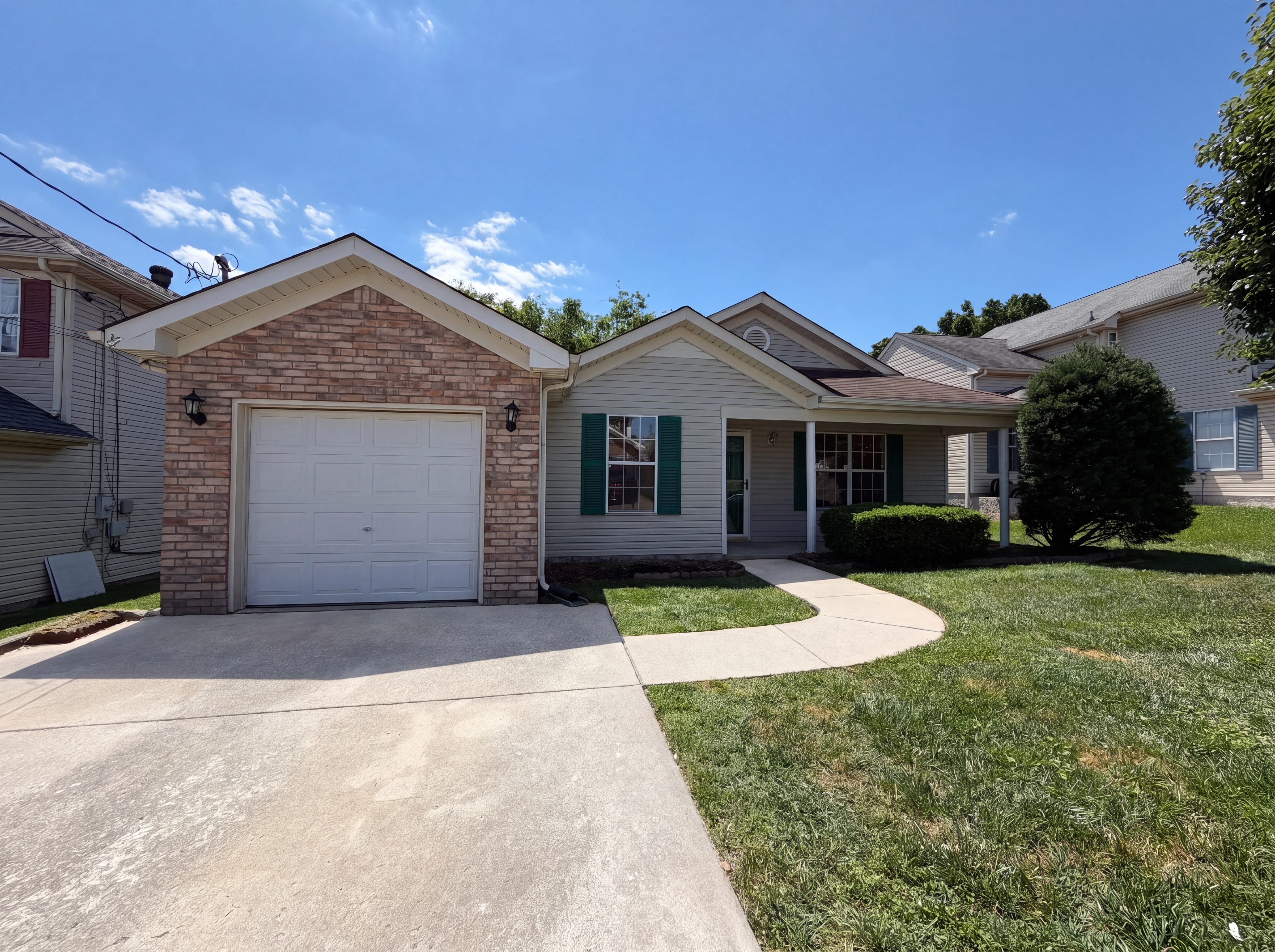 Photo 14 of 16 of 609 Sandy Spring Trl, Madison, TN