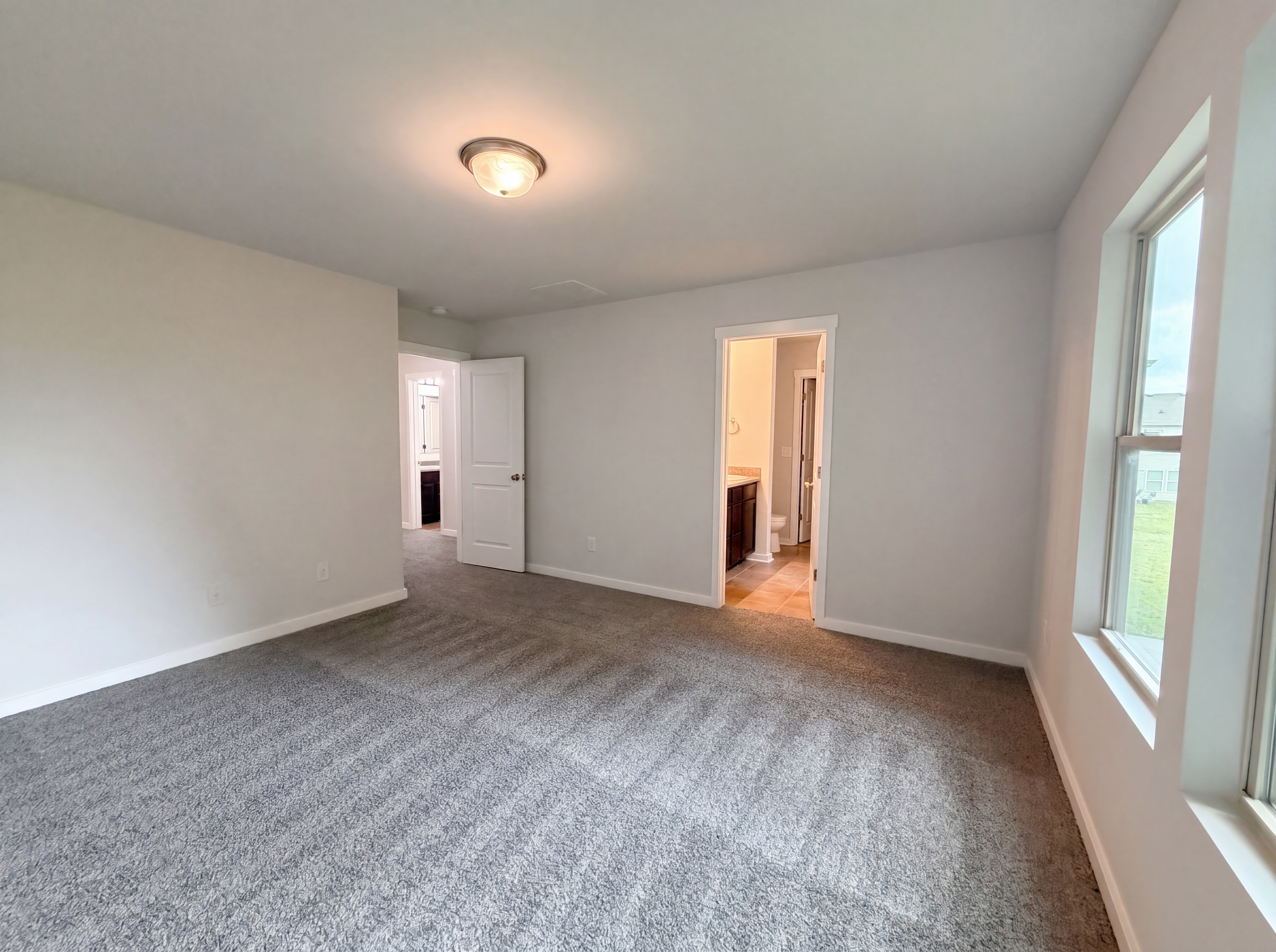 Photo 4 of 17 of 5304 Twin Brook Dr, Charlotte, NC
