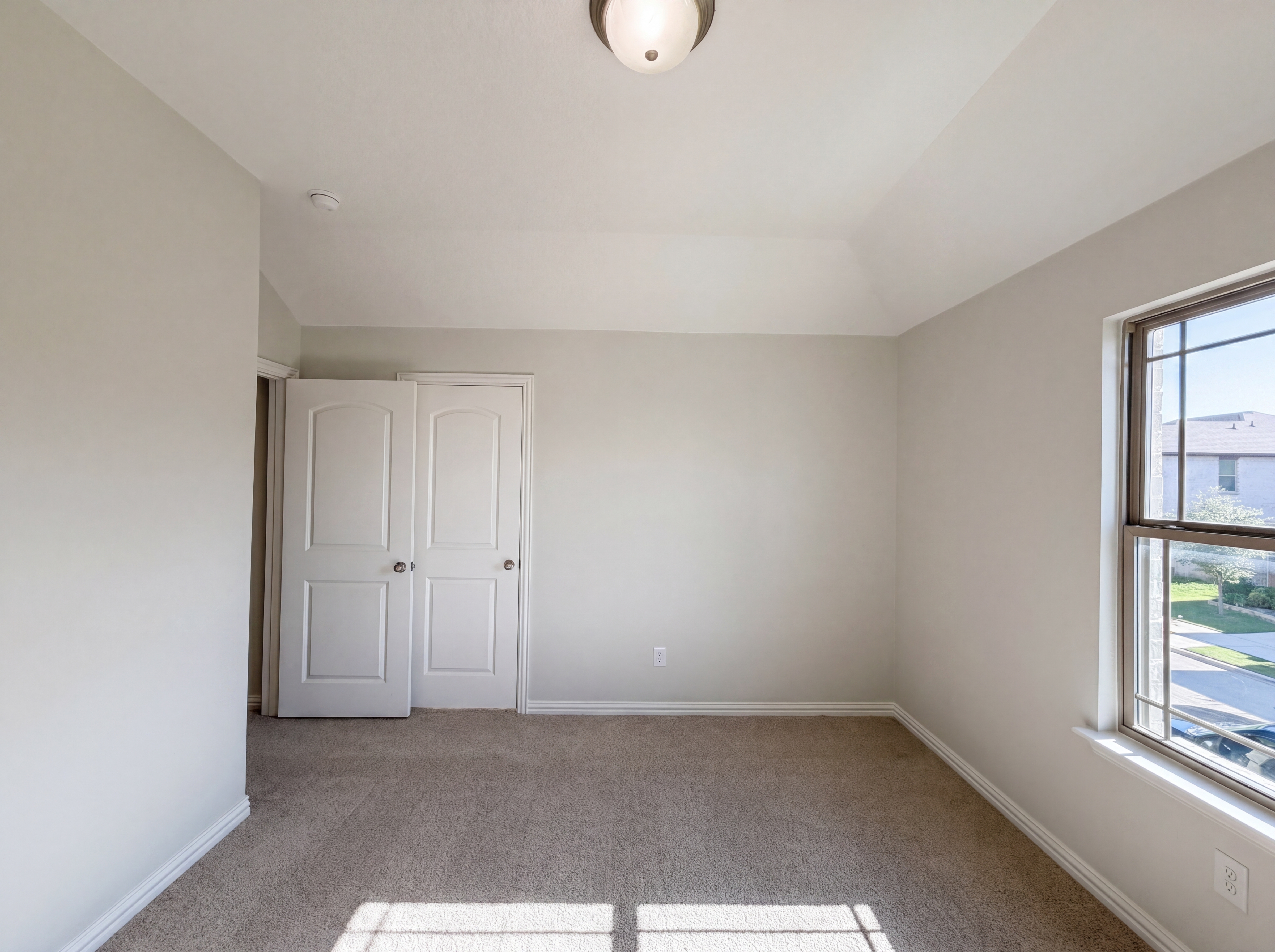 Photo 16 of 21 of 6705 Farsight Dr, Fort Worth, TX