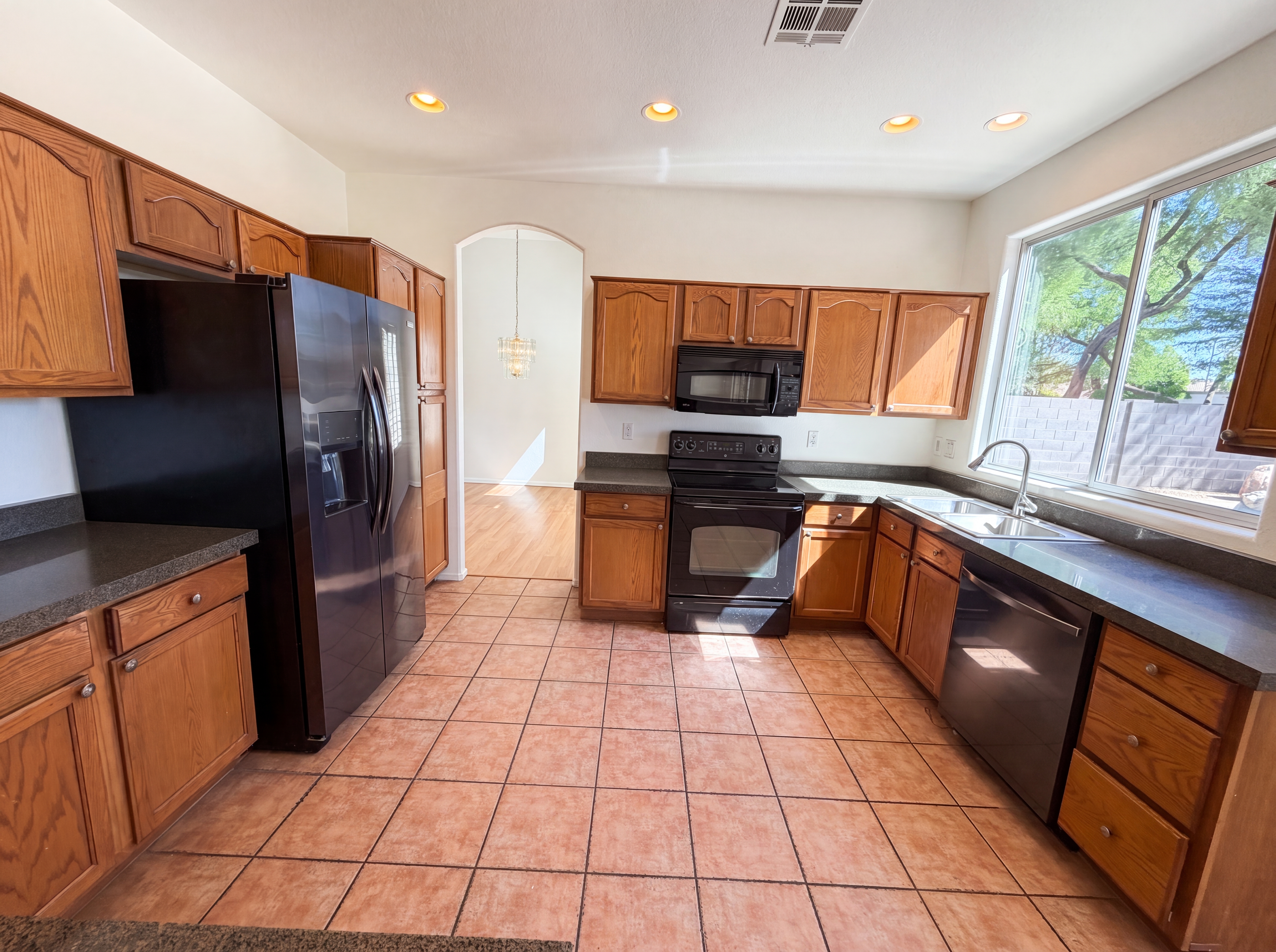Photo 12 of 38 of 2133 S Nielson St, Gilbert, AZ