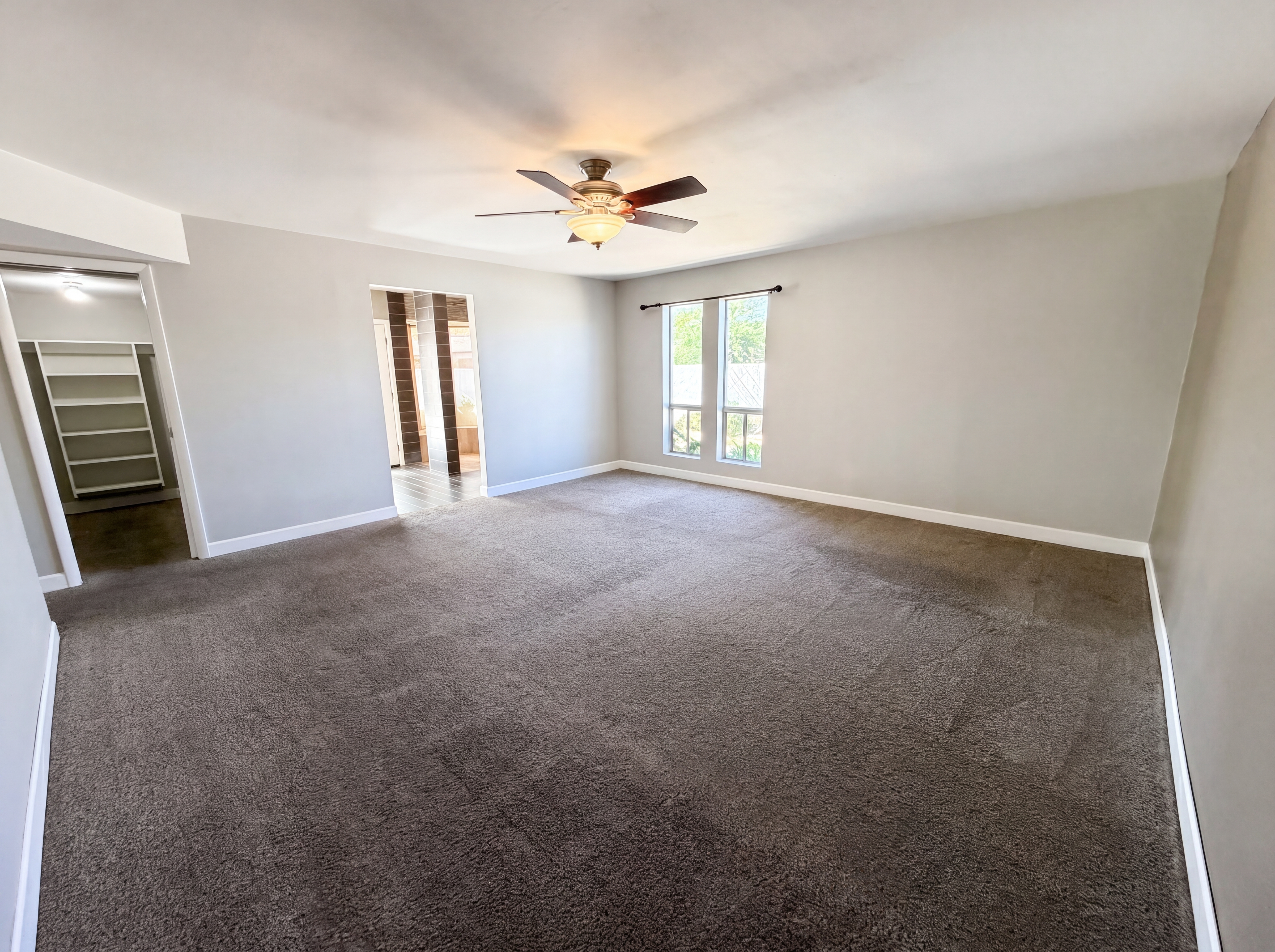 Photo 4 of 39 of 830 N Almond Cir, Mesa, AZ