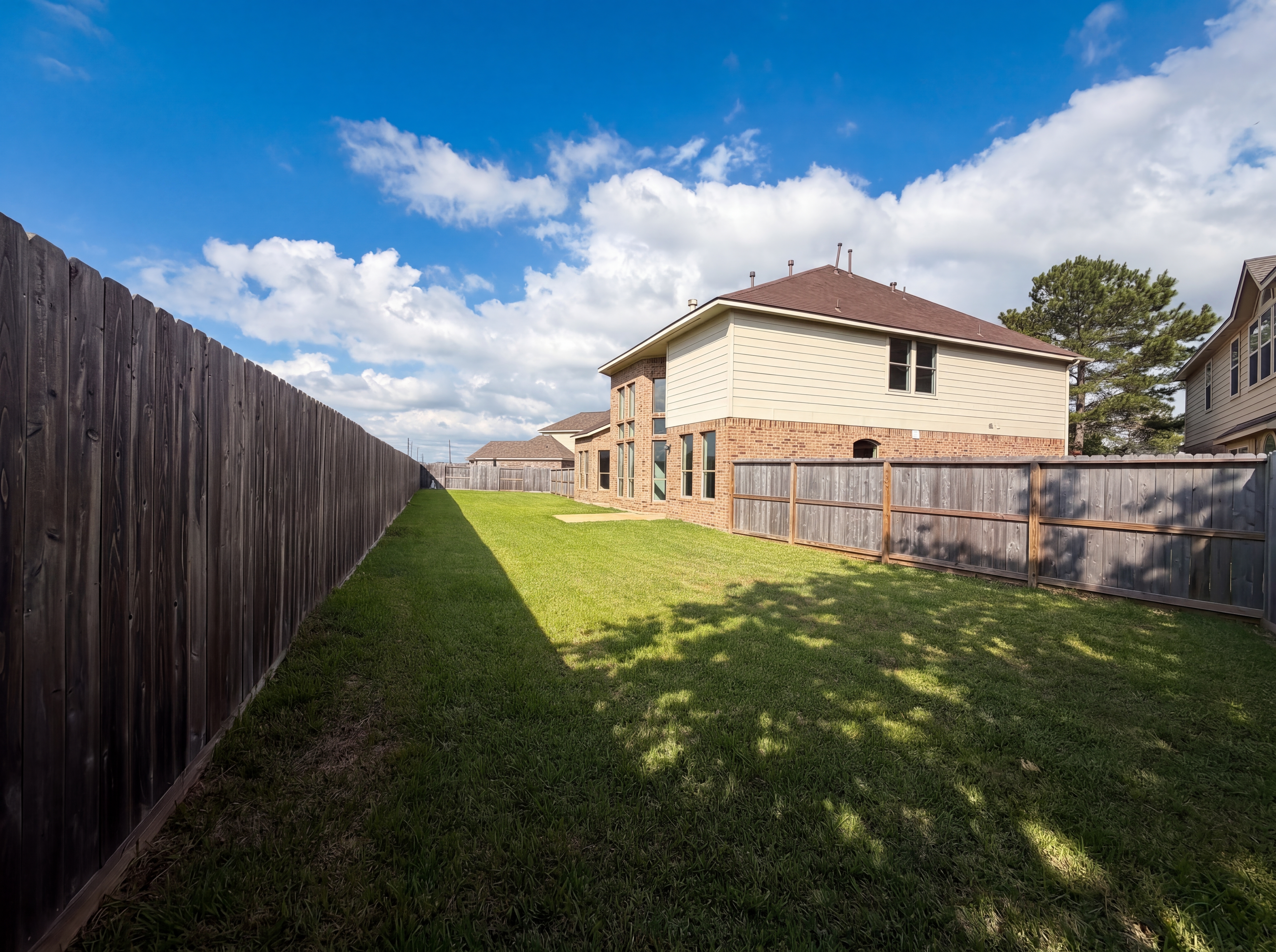 Photo 5 of 29 of 8611 Bright Angel Ln, Cypress, TX