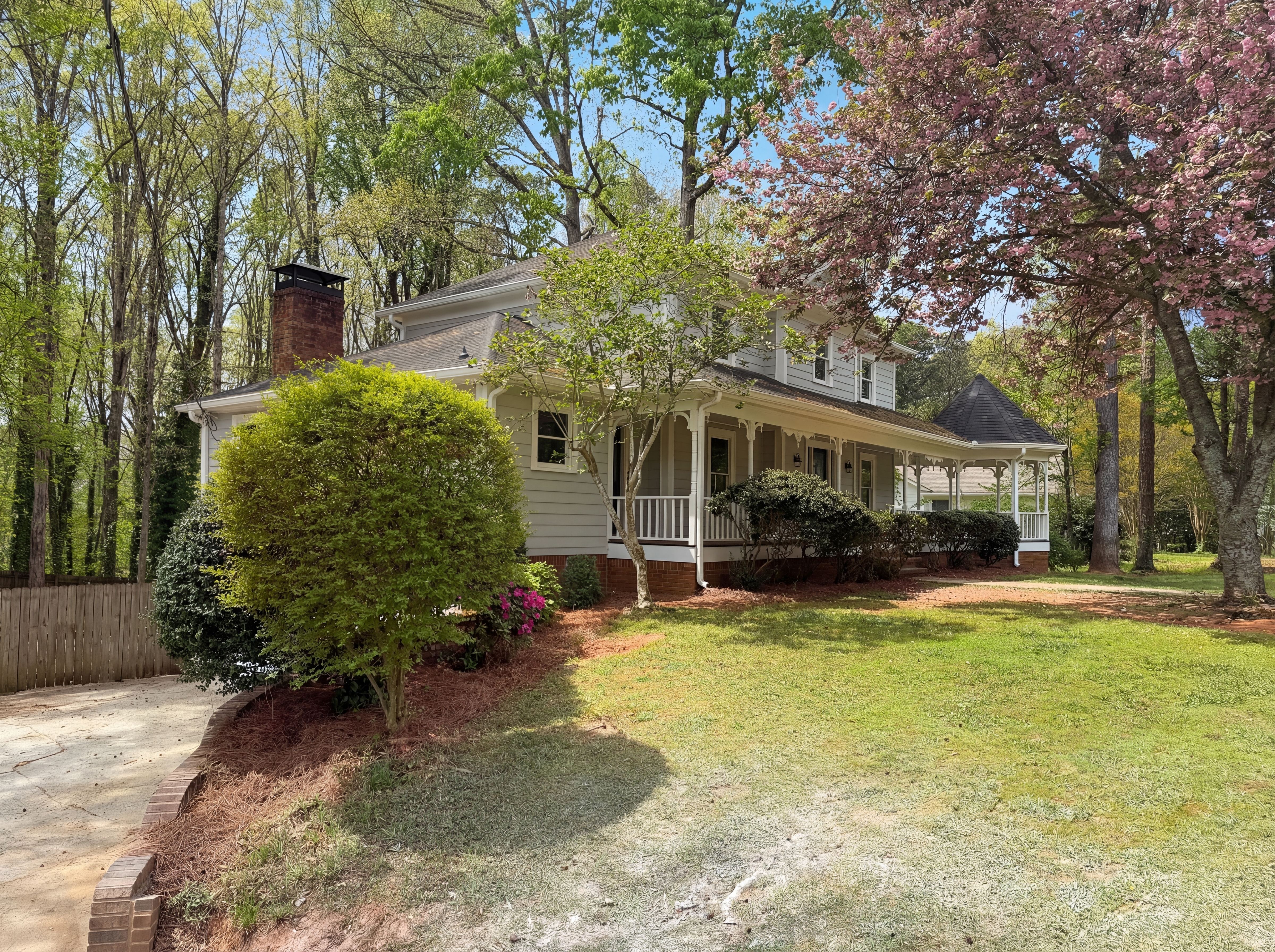 Photo 10 of 31 of 4479 Alpine Ct, Snellville, GA