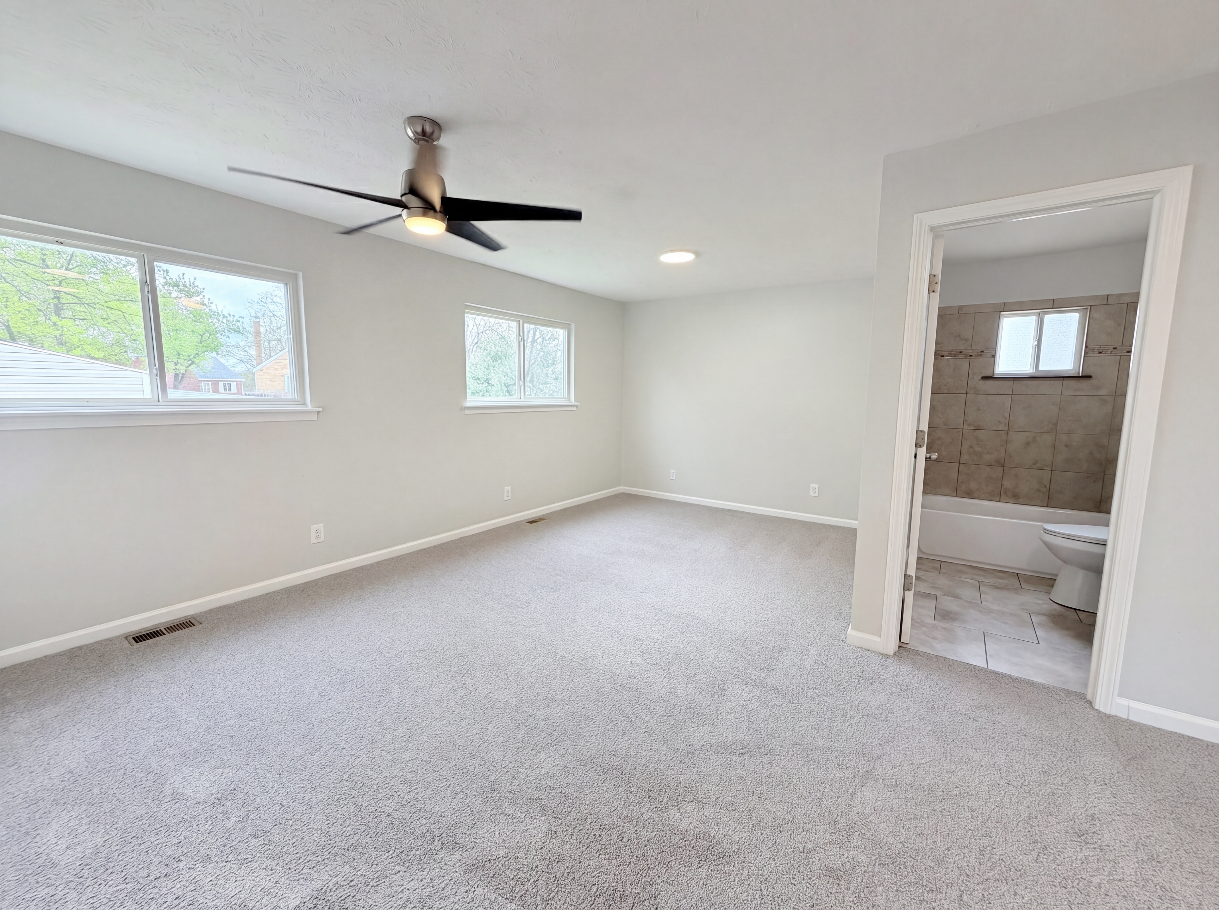 Photo 4 of 25 of 8456 Jackies Dr, Cincinnati, OH