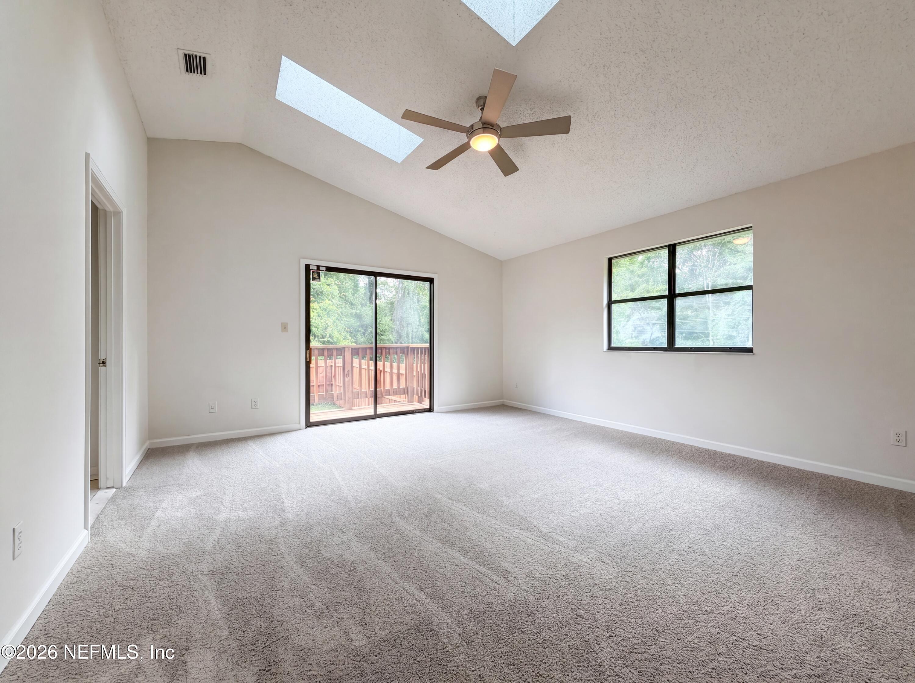 Photo 9 of 18 of 8510 McNeill Rd, Jacksonville, FL