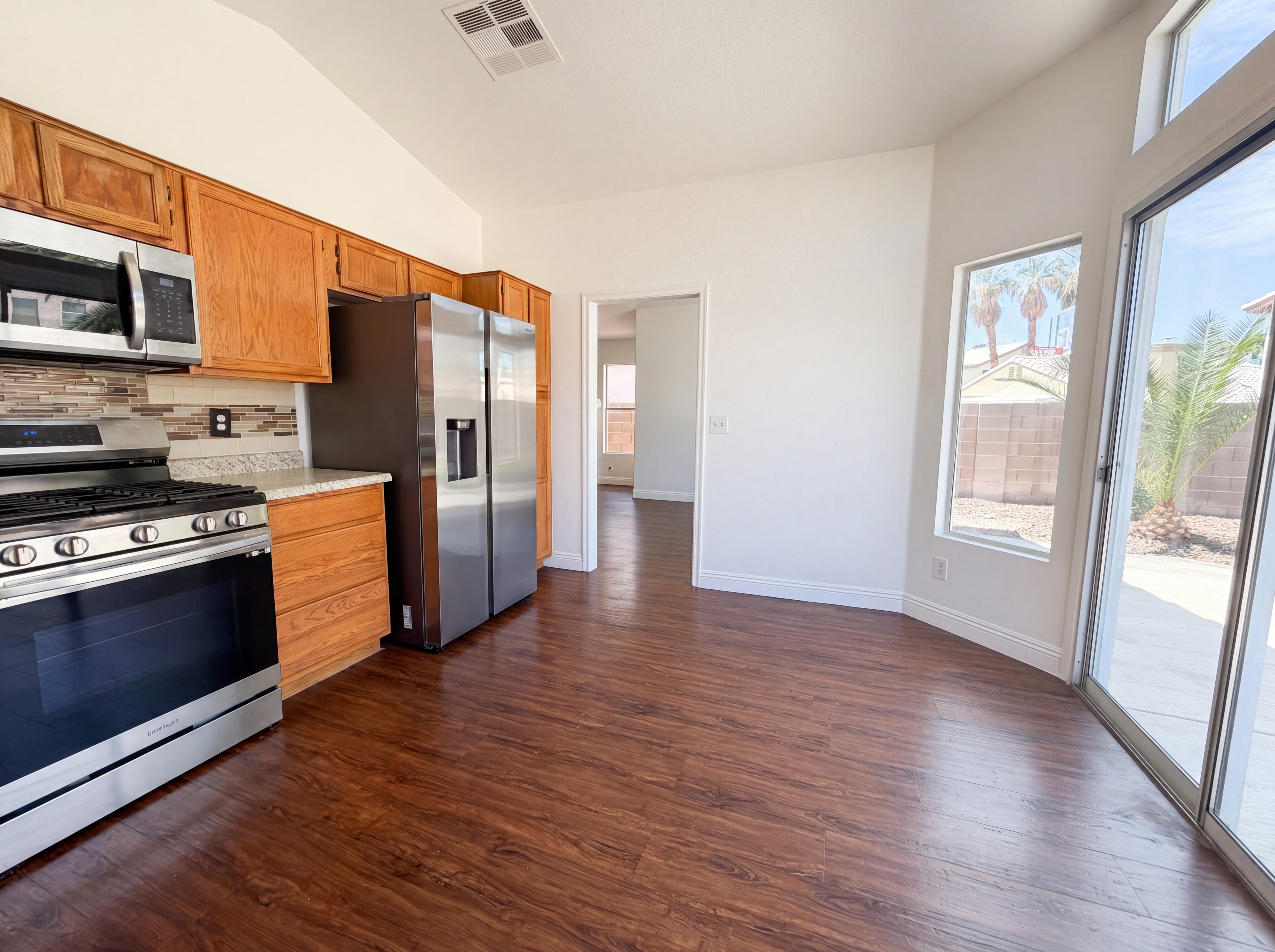 Photo 13 of 23 of 2080 Sierra Stone Ln, Las Vegas, NV