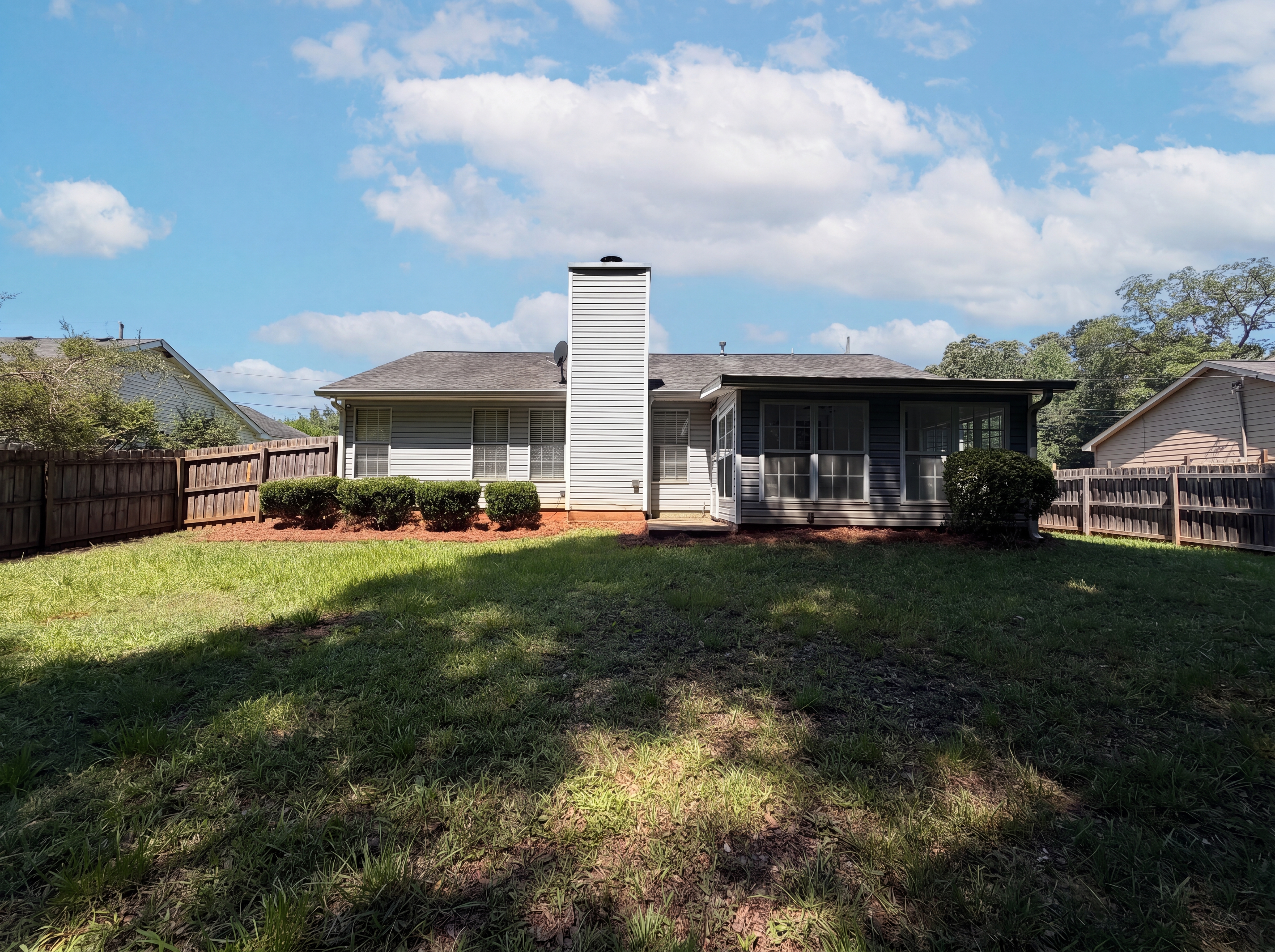 Photo 17 of 19 of 3167 River Oak Rd, Decatur, GA