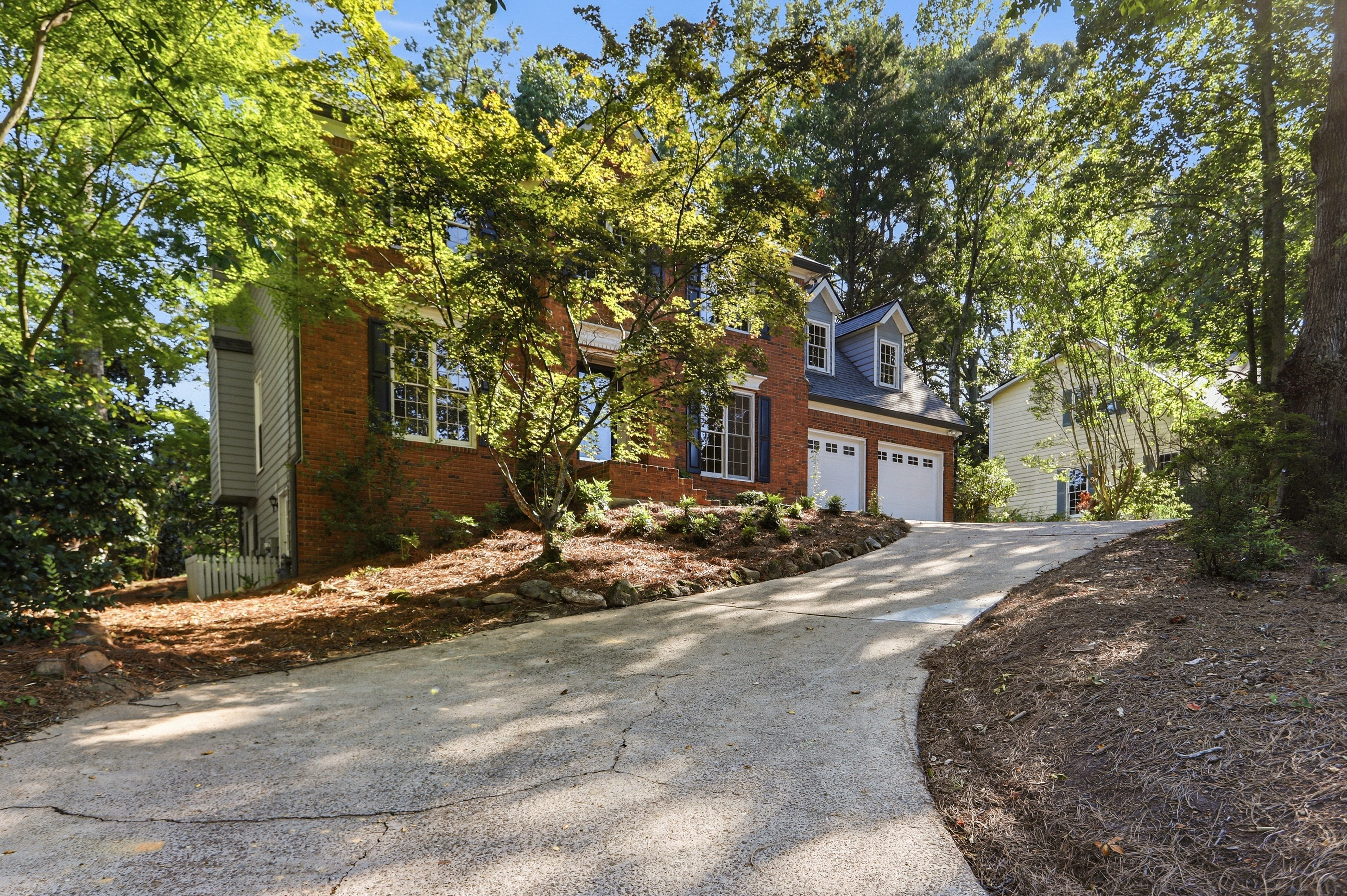 Photo 2 of 56 of 2696 S Arbor Dr, Marietta, GA