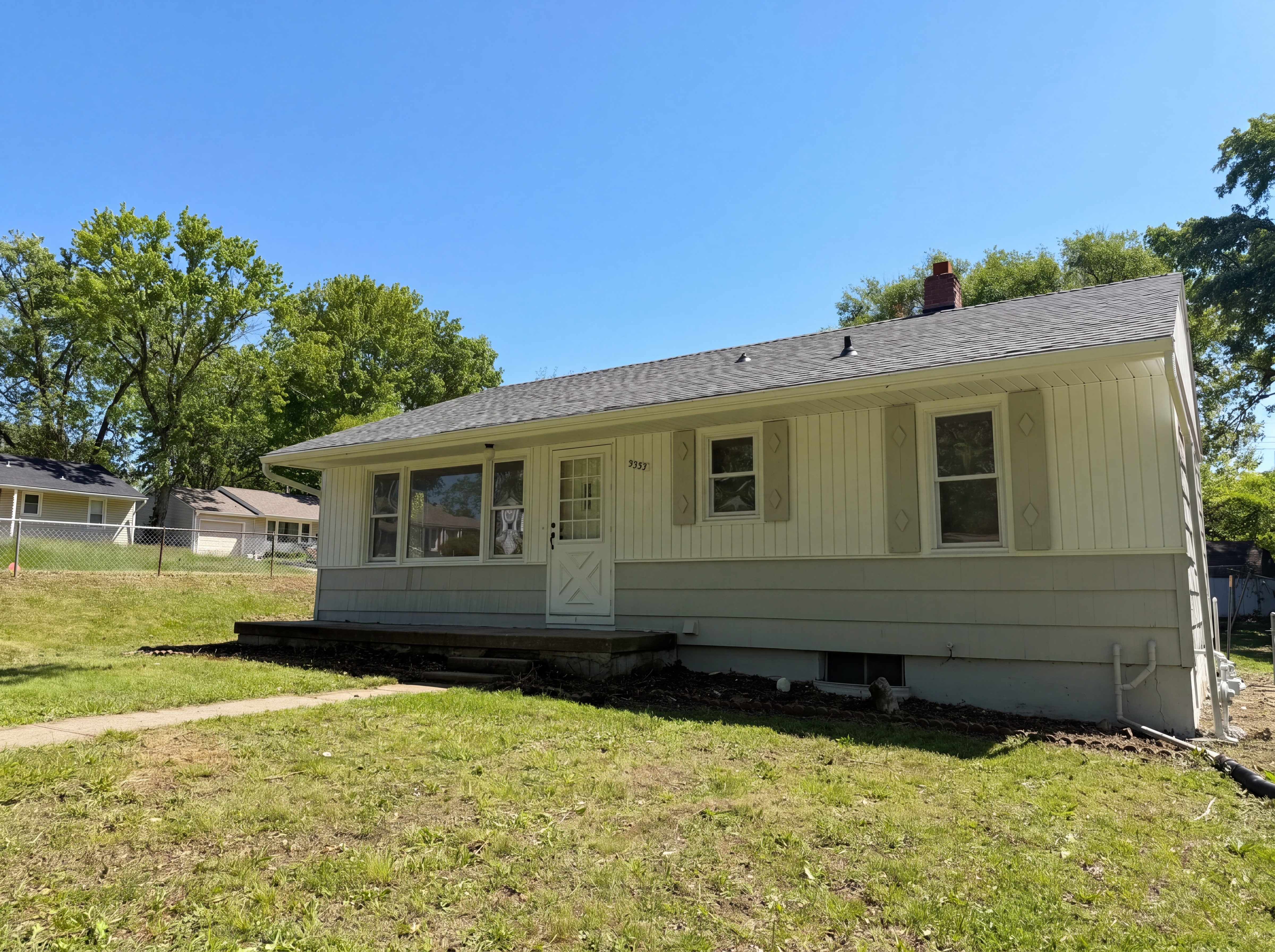 Photo 12 of 17 of 5333 N Euclid Ave, Kansas City, MO