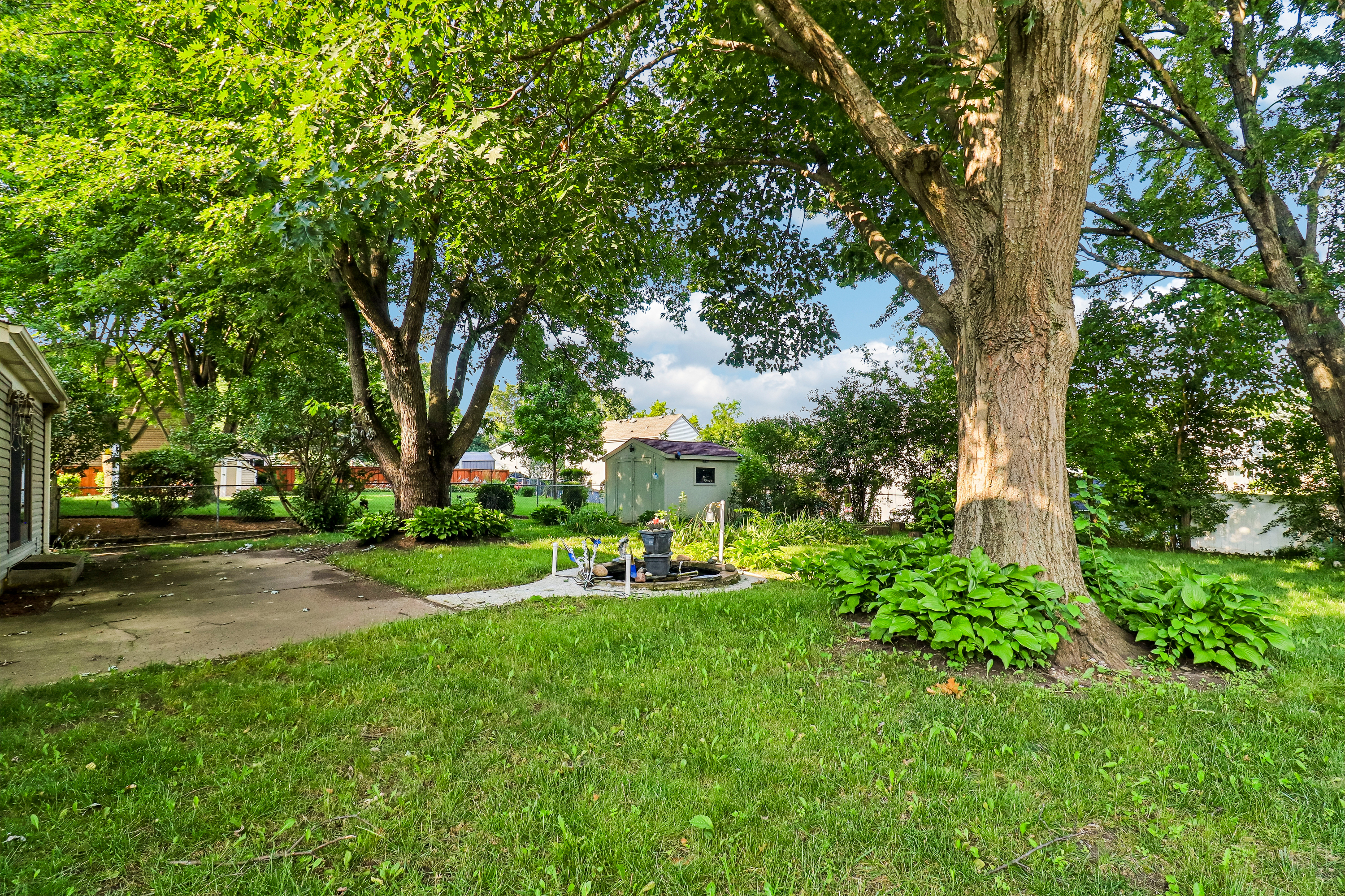 Photo 33 of 39 of 702 Buffalo Cir, Carol Stream, IL