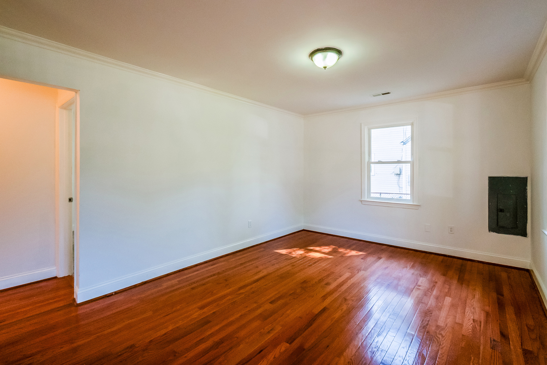 Photo 9 of 22 of 204 N Huron Dr, Oxon Hill, MD