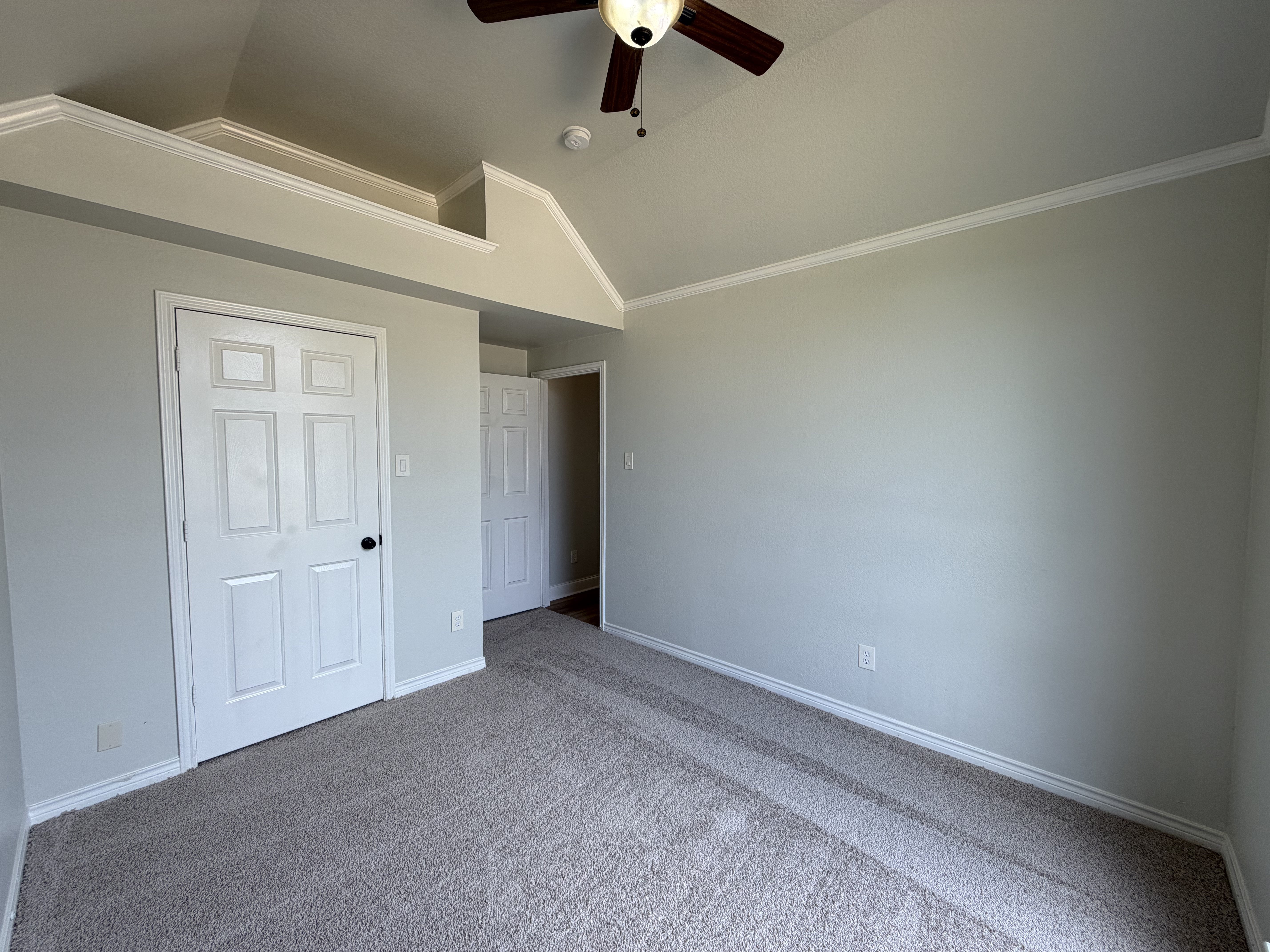 Photo 17 of 26 of 8703 Stonecrest Dr, Irving, TX