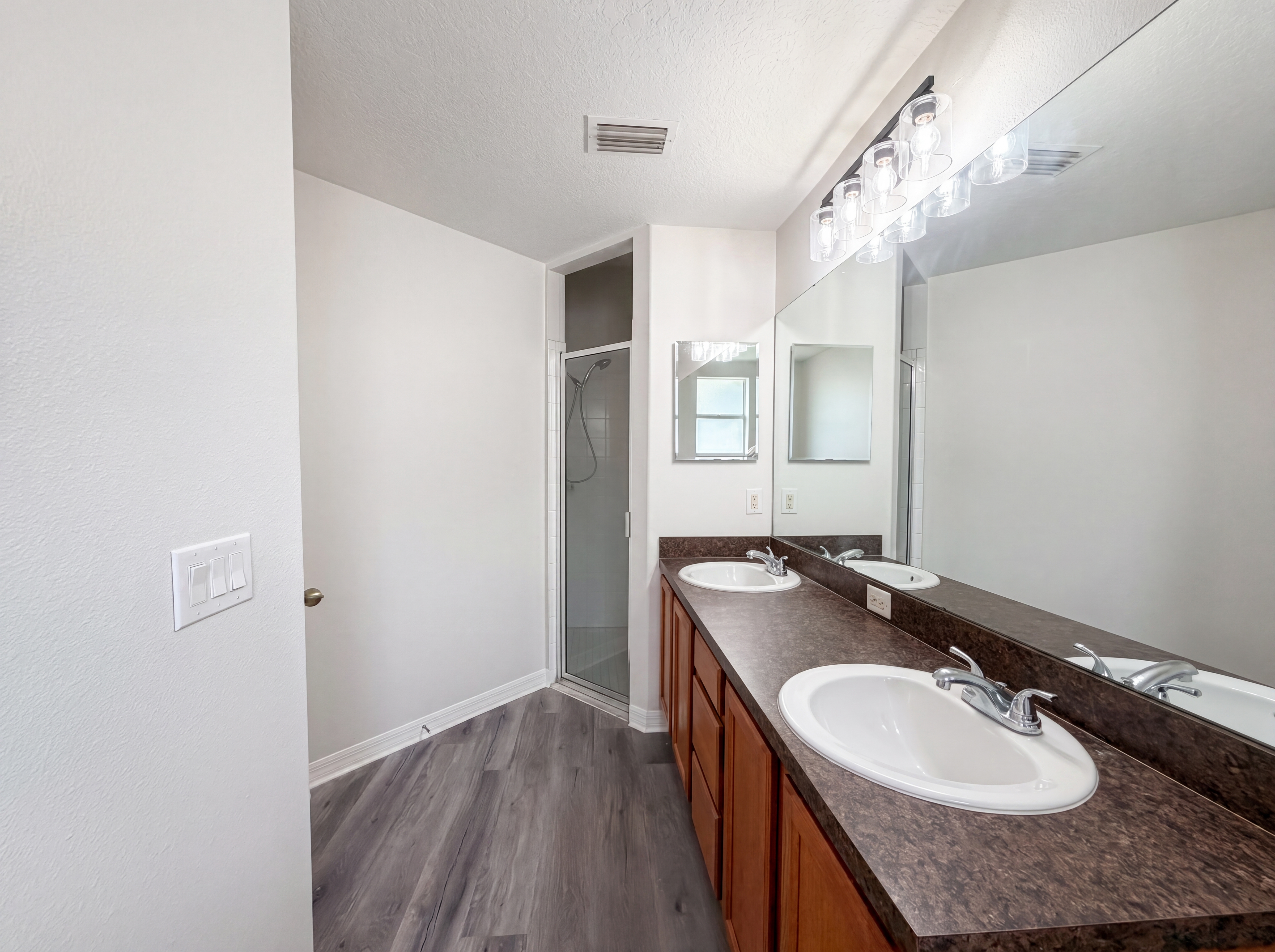 Photo 16 of 20 of 3408 Grove Blossom Ln, Plant City, FL
