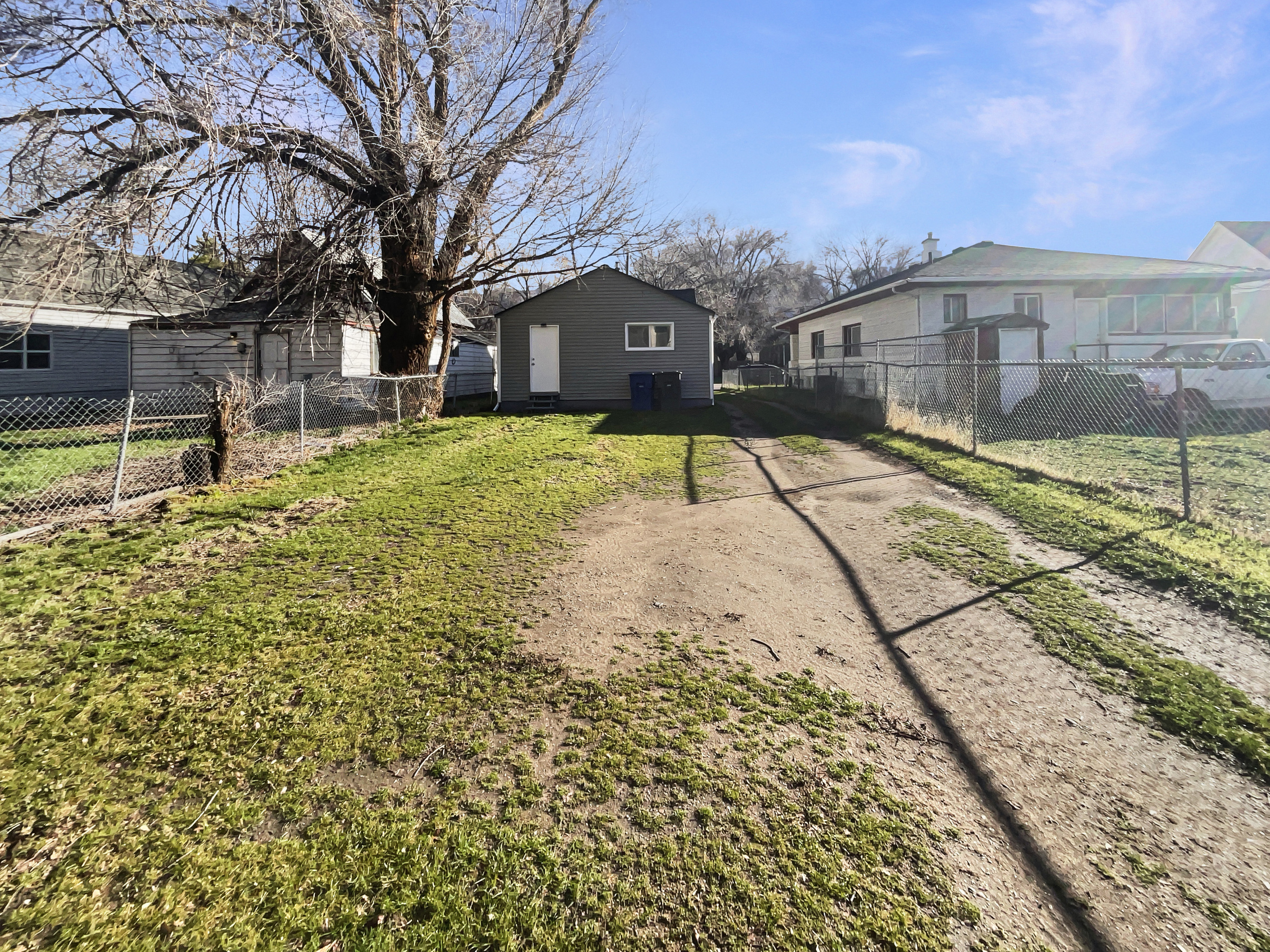 Photo 5 of 19 of 2865 Pingree Ave, Ogden, UT