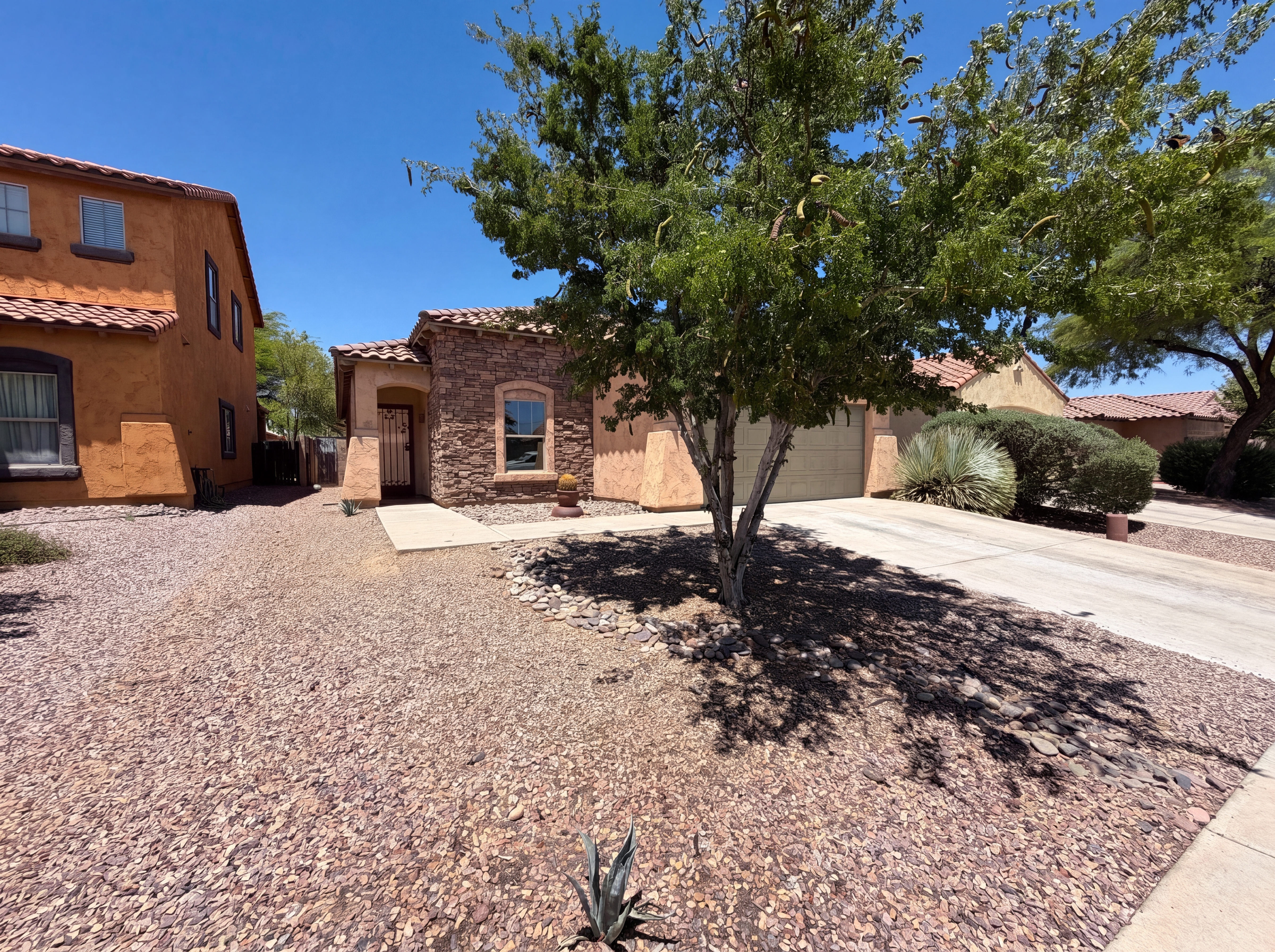 Photo 13 of 19 of 880 W Calle Valenciana, Sahuarita, AZ