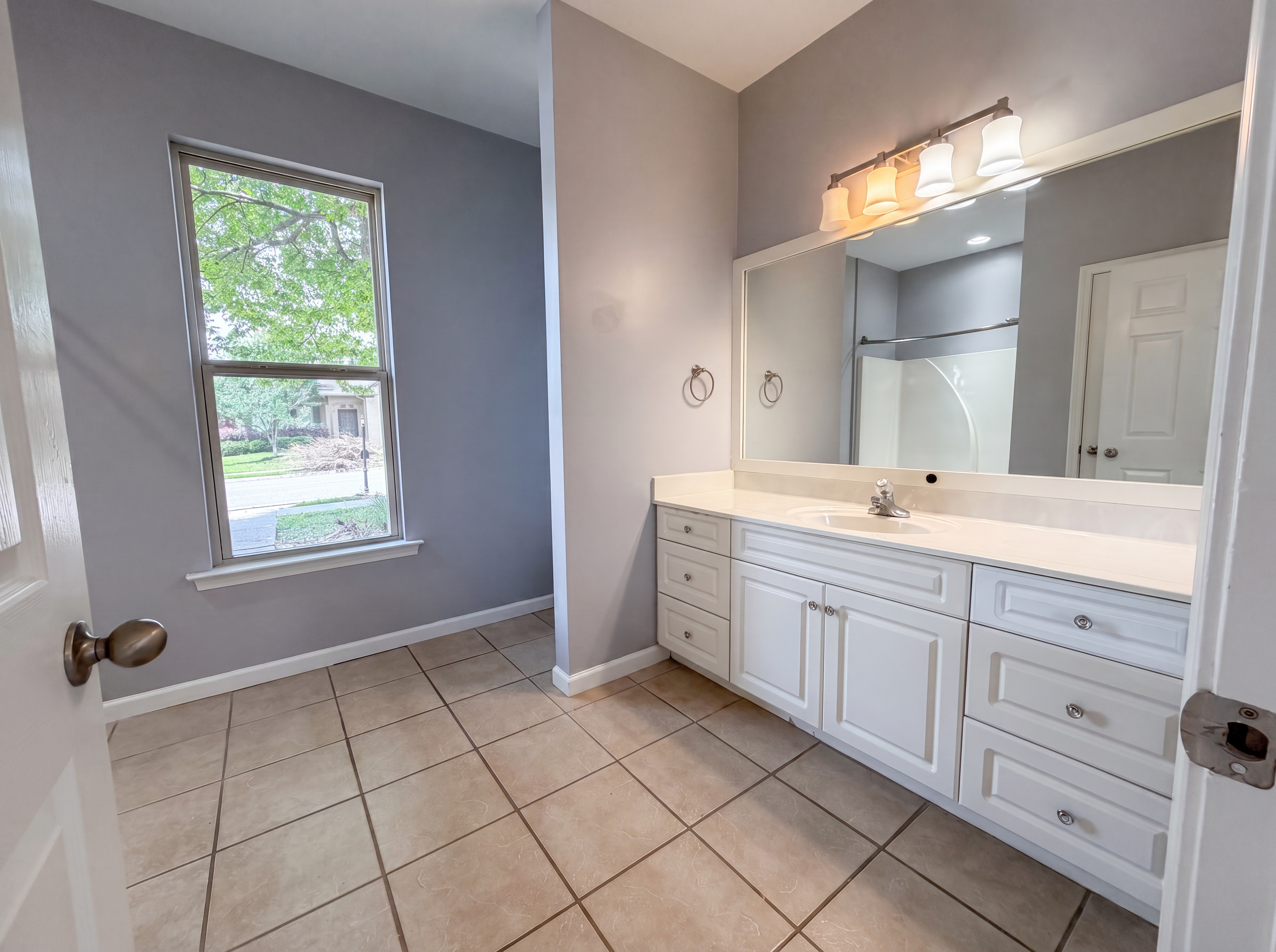 Photo 14 of 19 of 1124 Washington Dr, Moody, AL