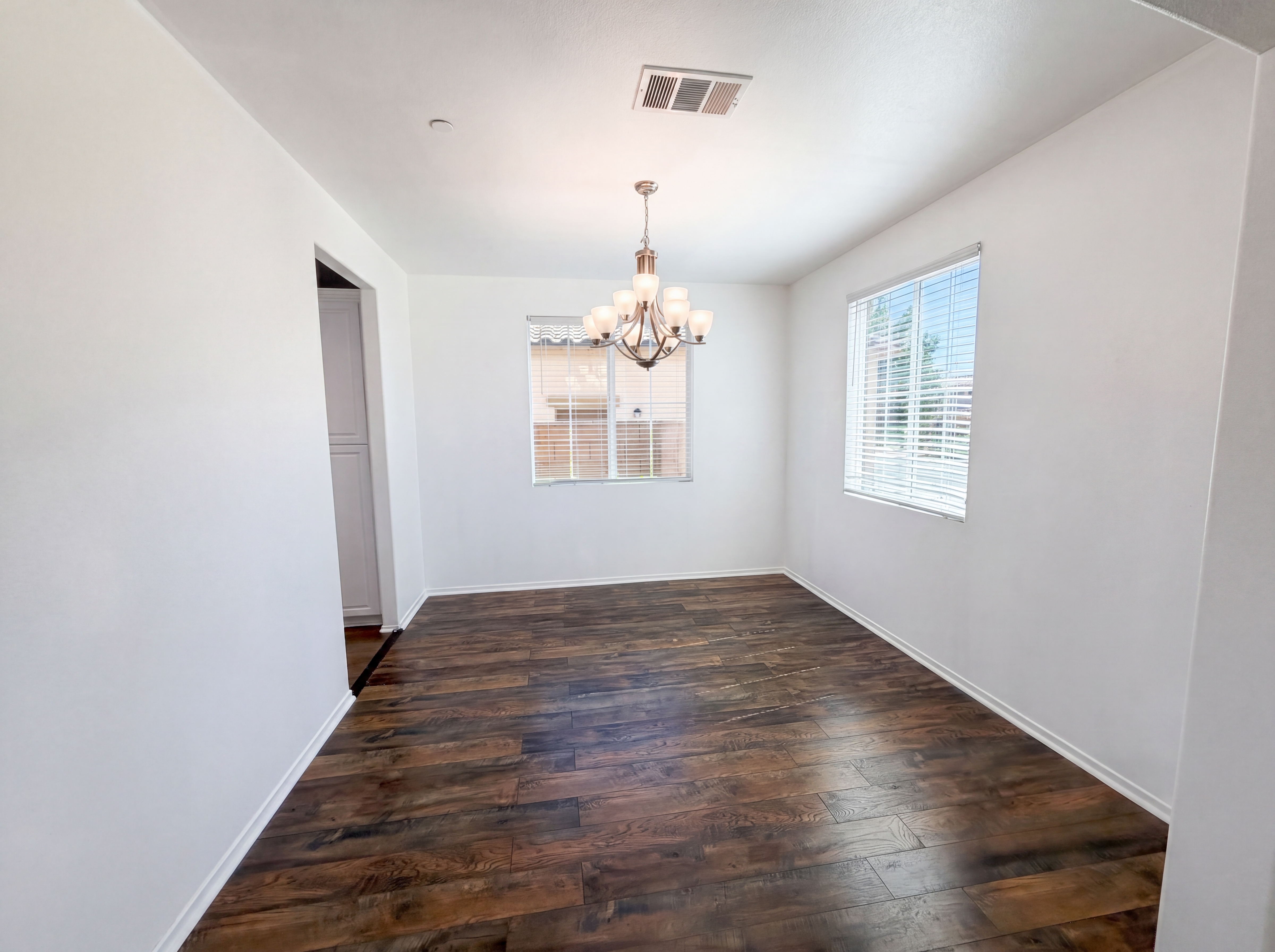 Photo 9 of 34 of 15110 Paseo Verde Pl, Victorville, CA