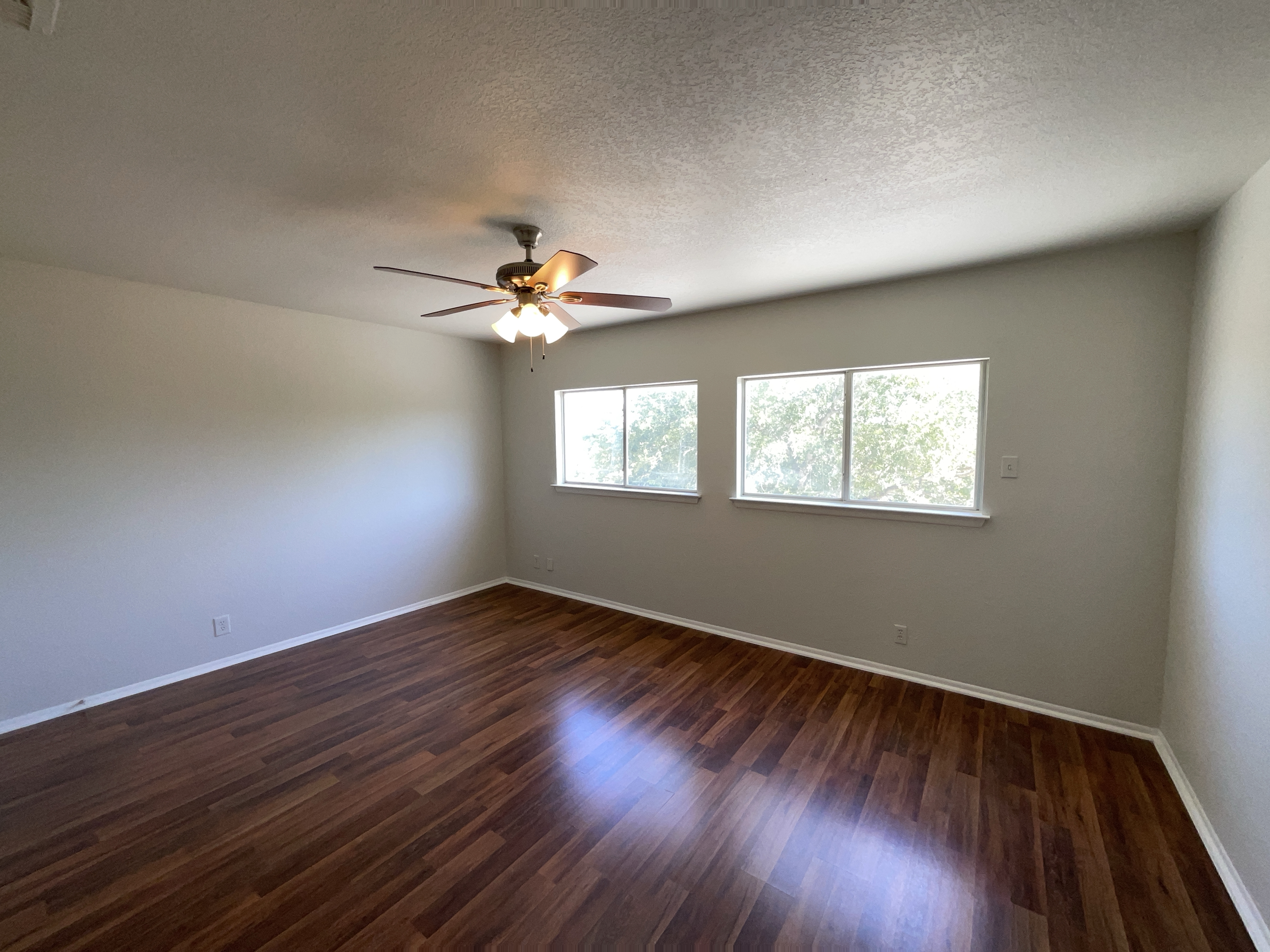Photo 14 of 23 of 9646 Ivy Plain Dr, San Antonio, TX