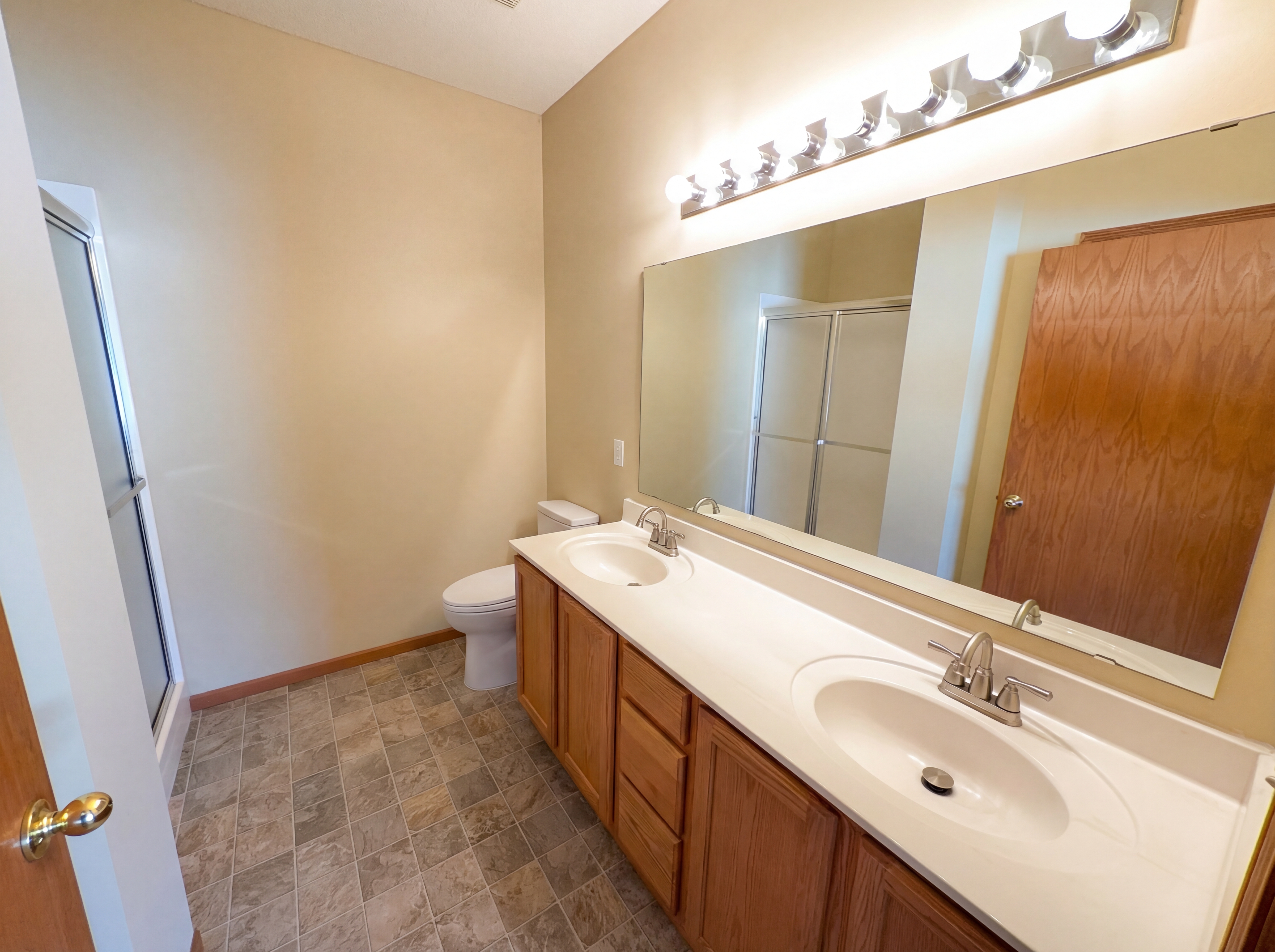 Photo 6 of 18 of 1220 Bergmann Dr, Stillwater, MN