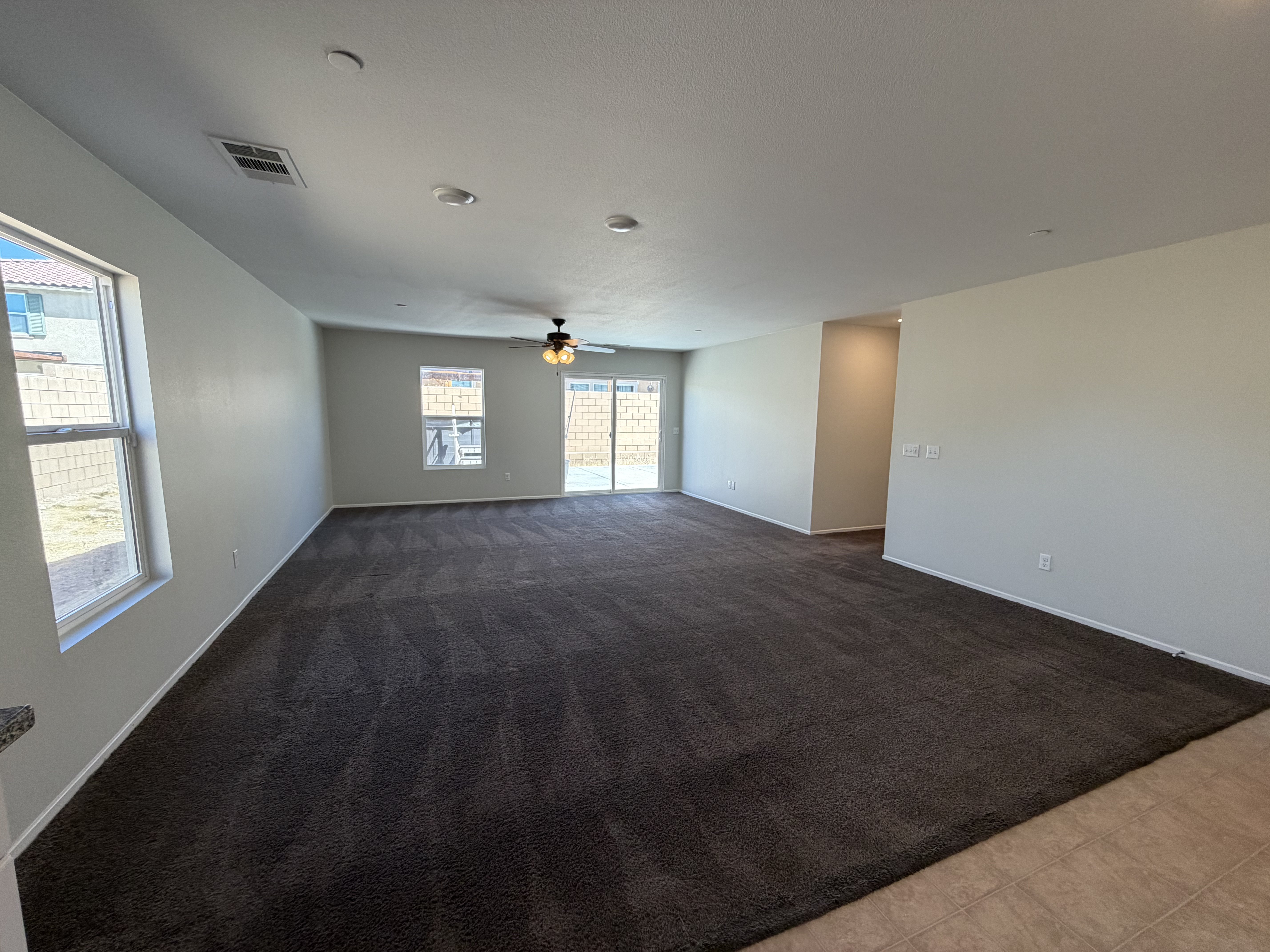 Photo 3 of 17 of 14220 Bison Ct, Victorville, CA