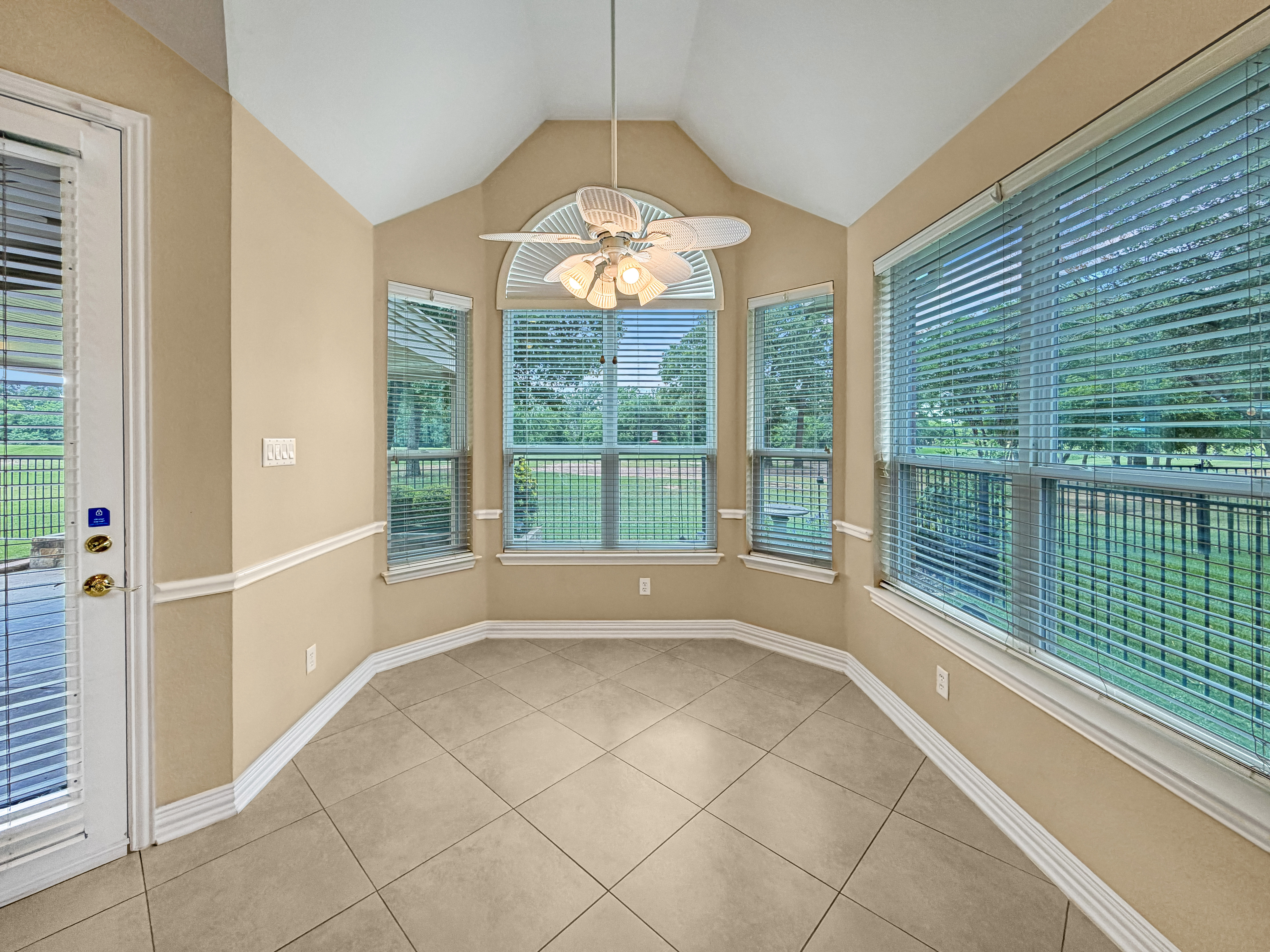 Photo 13 of 36 of 2316 Watercrest Dr, Keller, TX