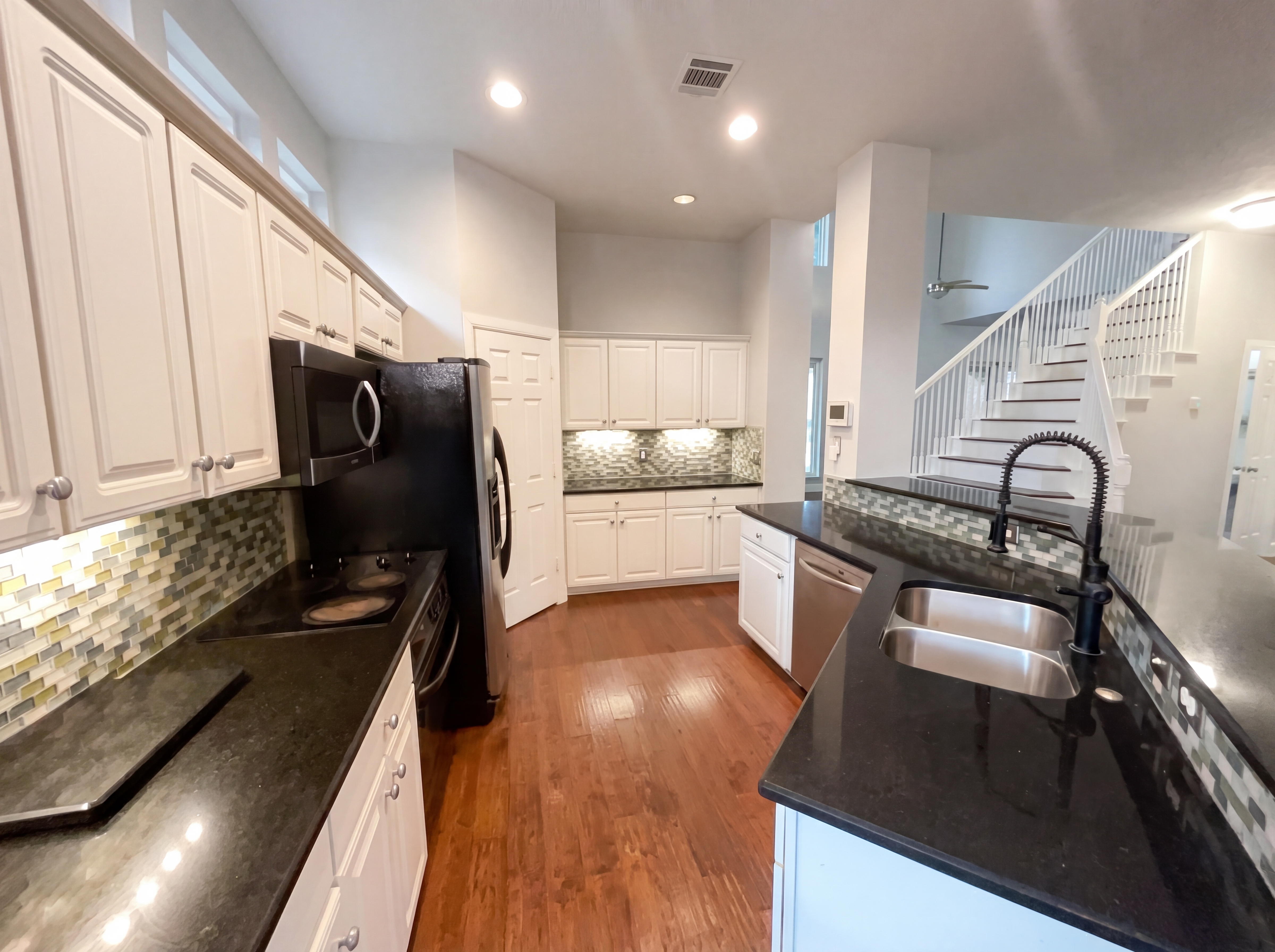 Photo 6 of 18 of 17836 Mary Margaret St, Dallas, TX