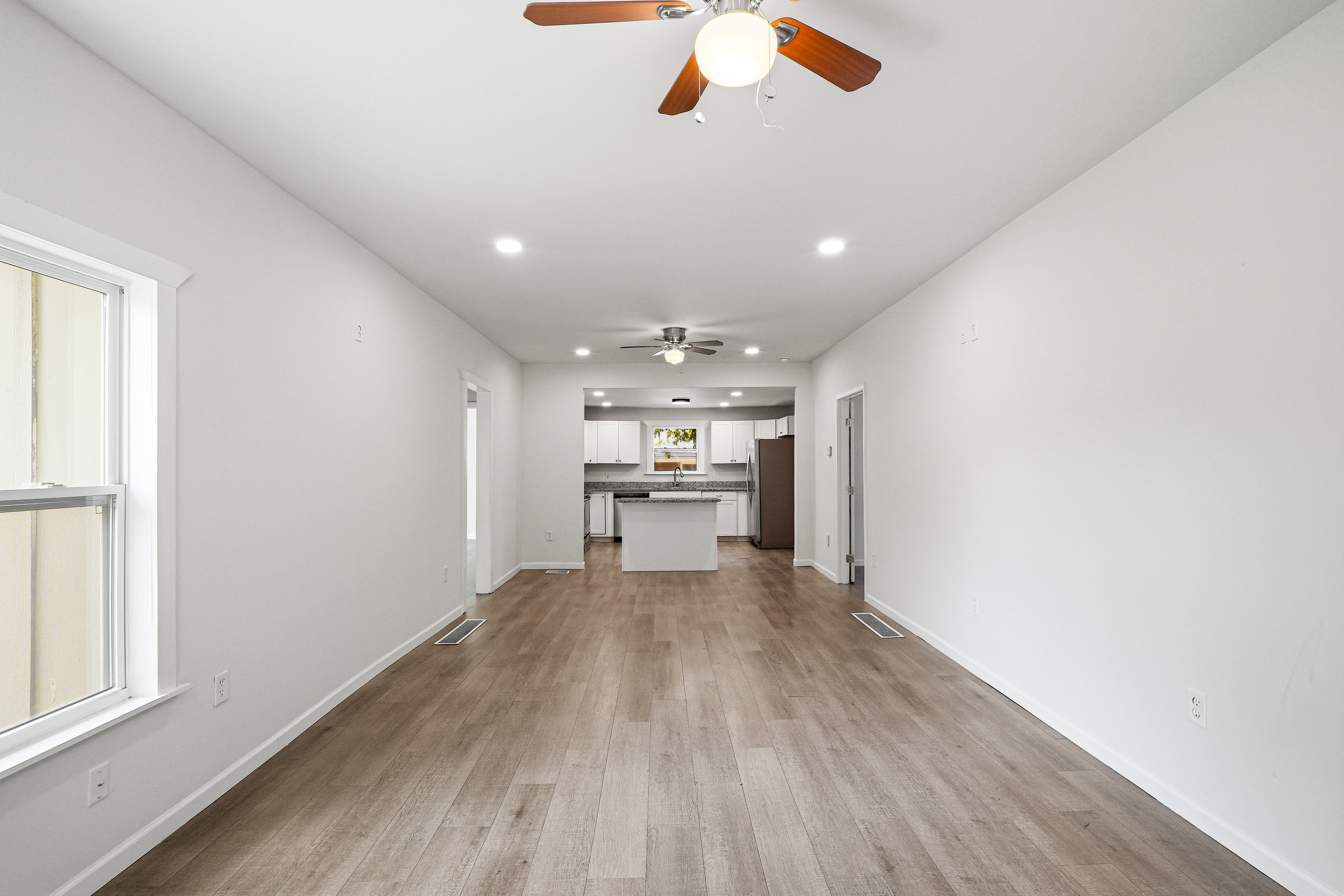 Photo 6 of 25 of 1233 Oakland Dr SW, Atlanta, GA