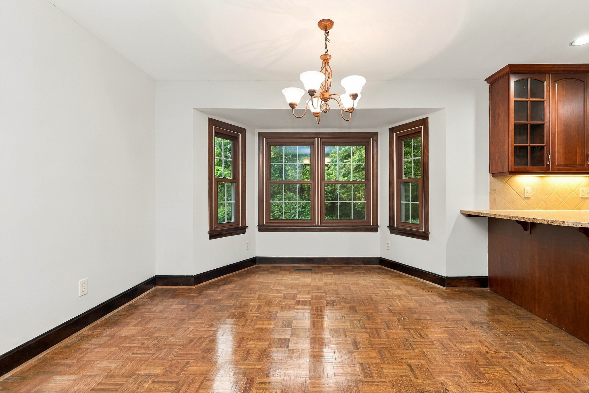 Photo 12 of 22 of 7043 Stonington Rd, Cincinnati, OH