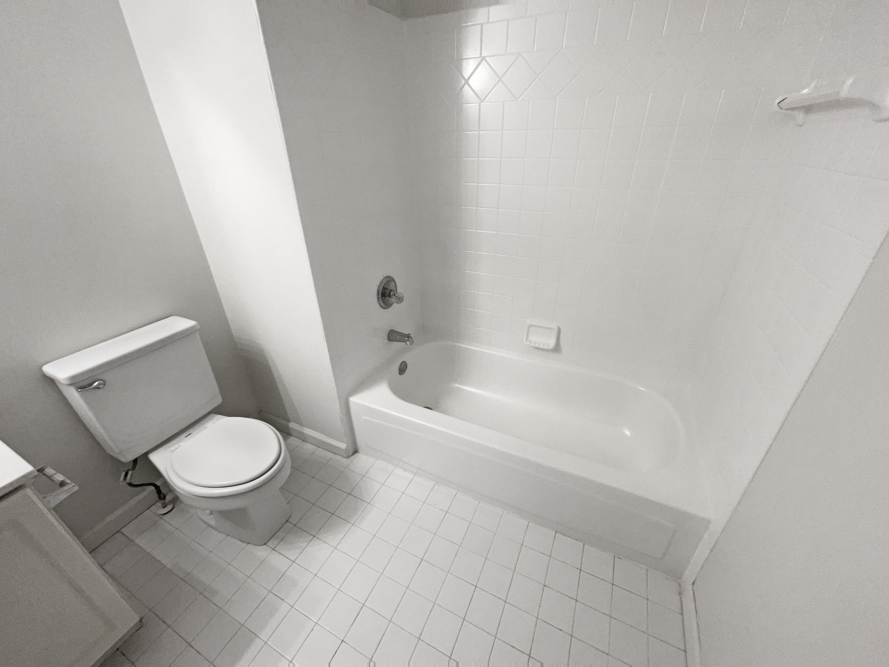 Photo 17 of 36 of 2669 Glenrose Hl, Atlanta, GA
