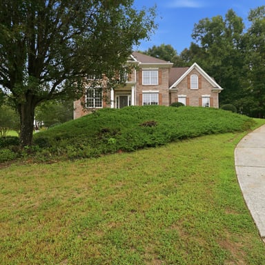 Property photo 2 of 310 Mansfield Way