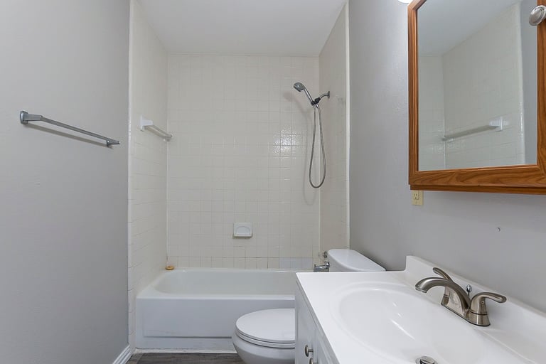 Photo 6 of 23 - 1618 Ridgeview St, Mesquite, TX 75149