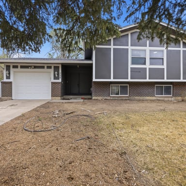 Property photo 1 of 724 Squire St