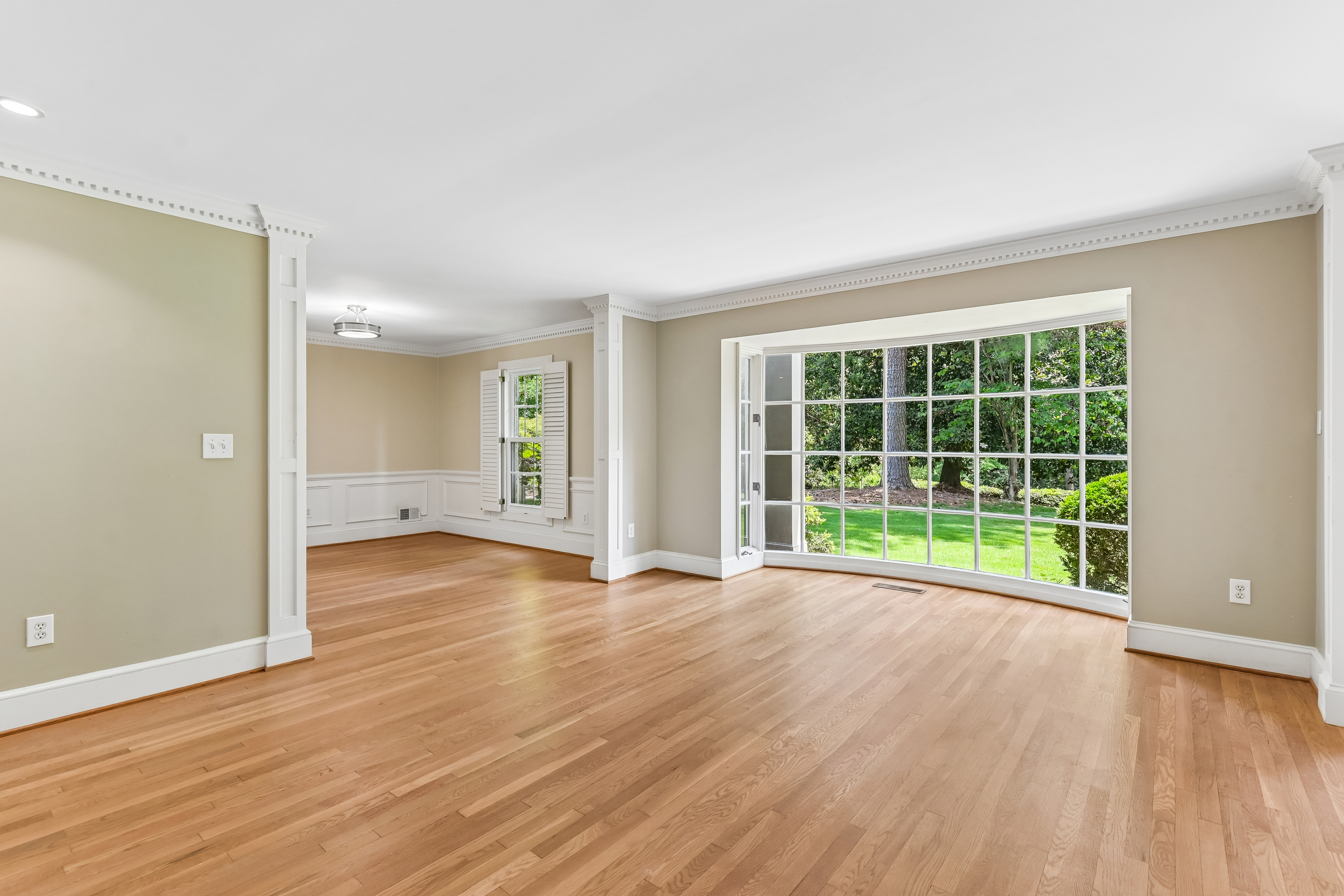Photo 66 of 87 of 3135 Spalding Dr, Atlanta, GA