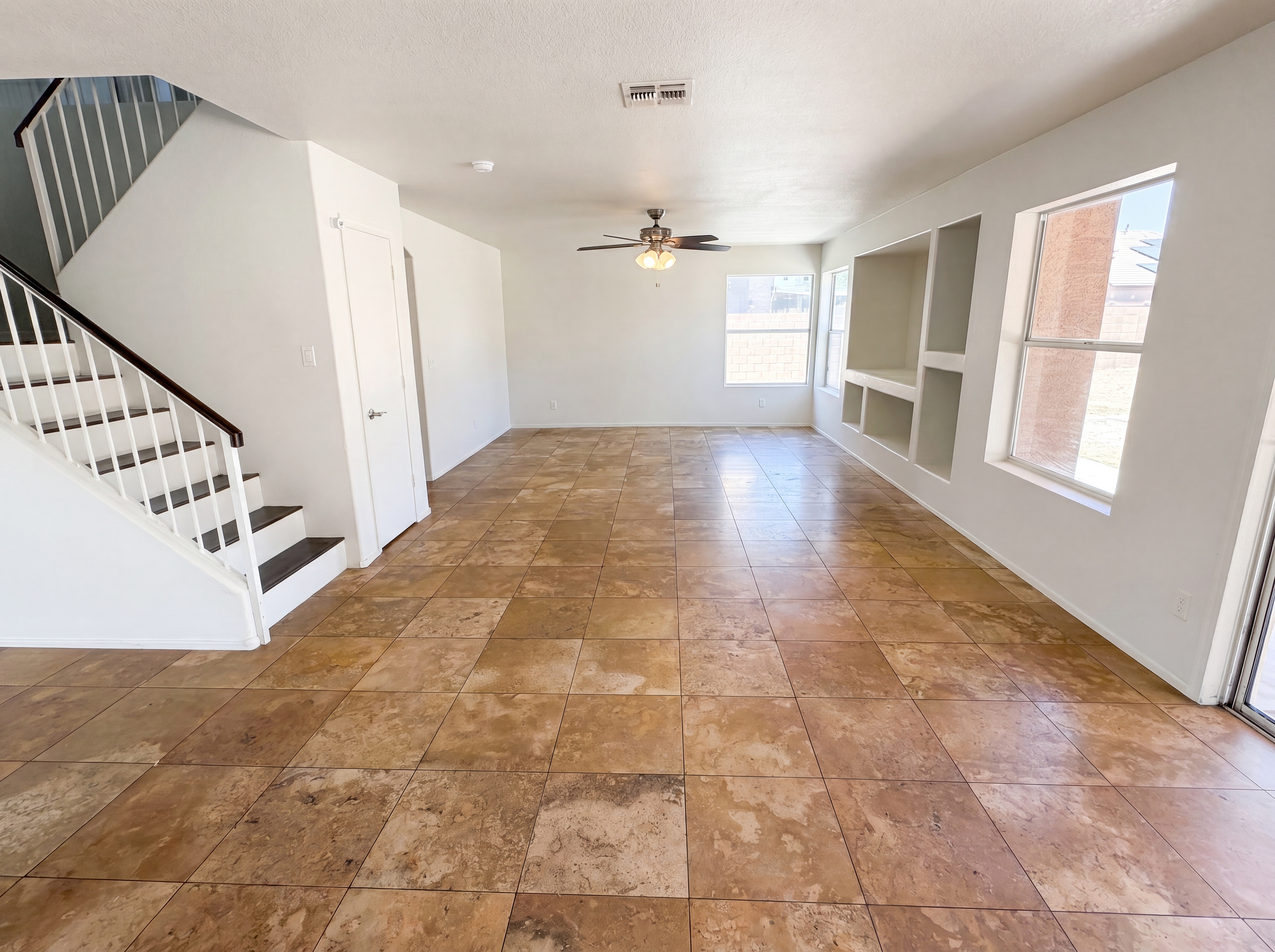 Photo 13 of 29 of 10860 W Lone Cactus Dr, Peoria, AZ