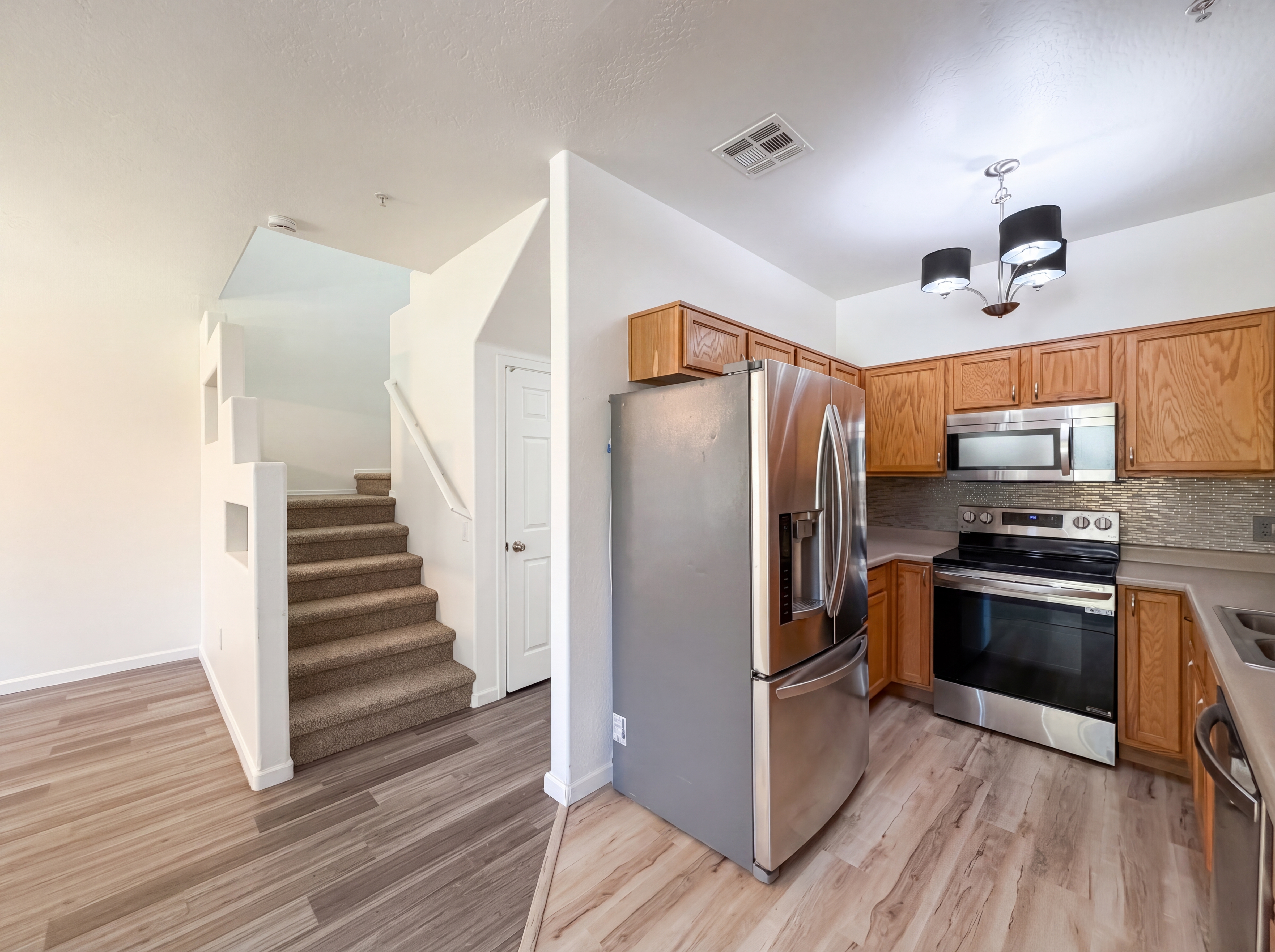 Photo 9 of 22 of 1718 W Colter St, Phoenix, AZ