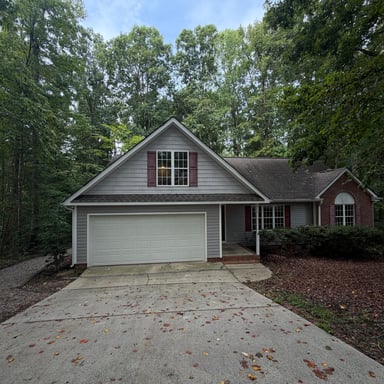 Property photo 1 of 6073 Jones Cir
