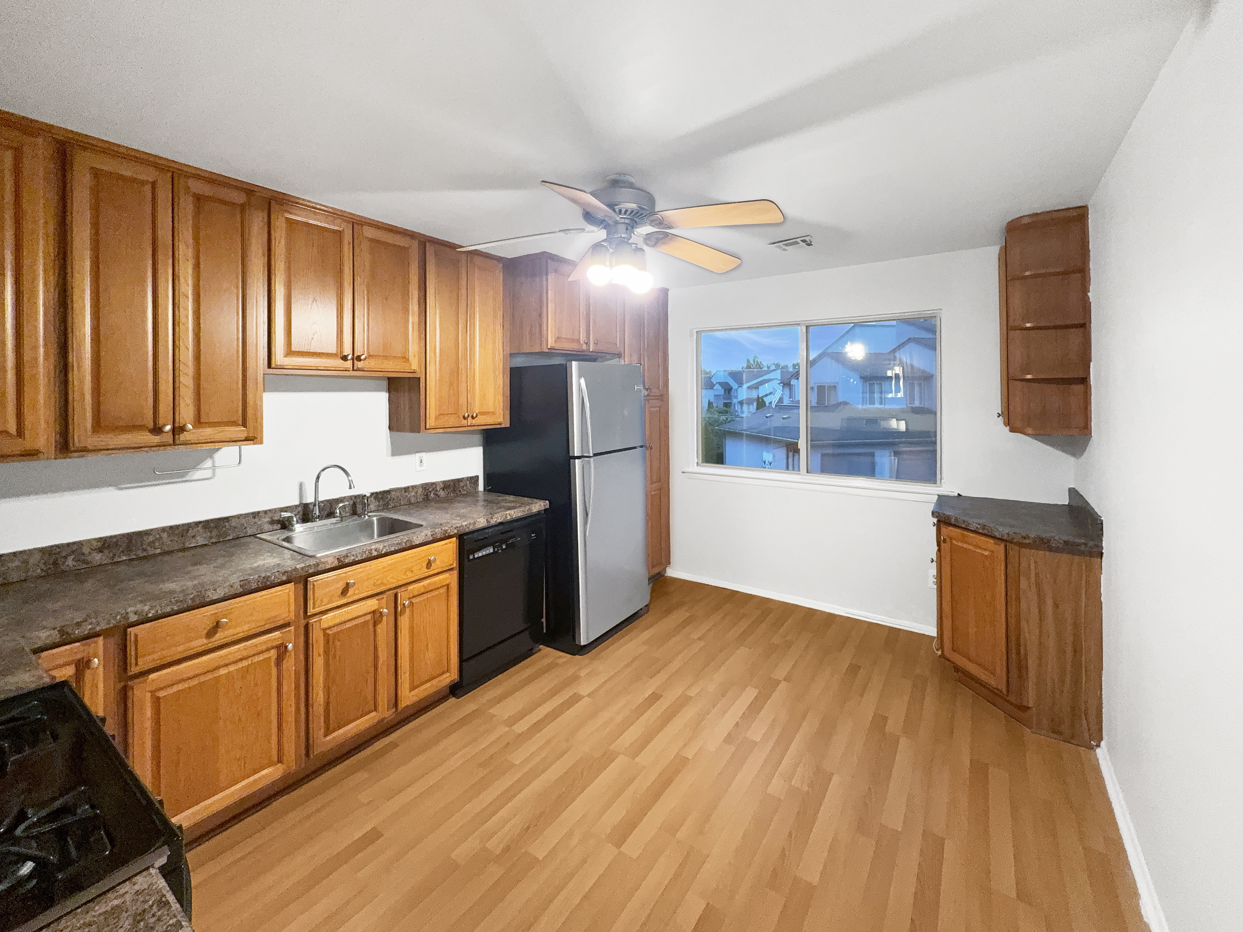 Photo 6 of 22 of 238 Drake Ln, Roxbury, NJ
