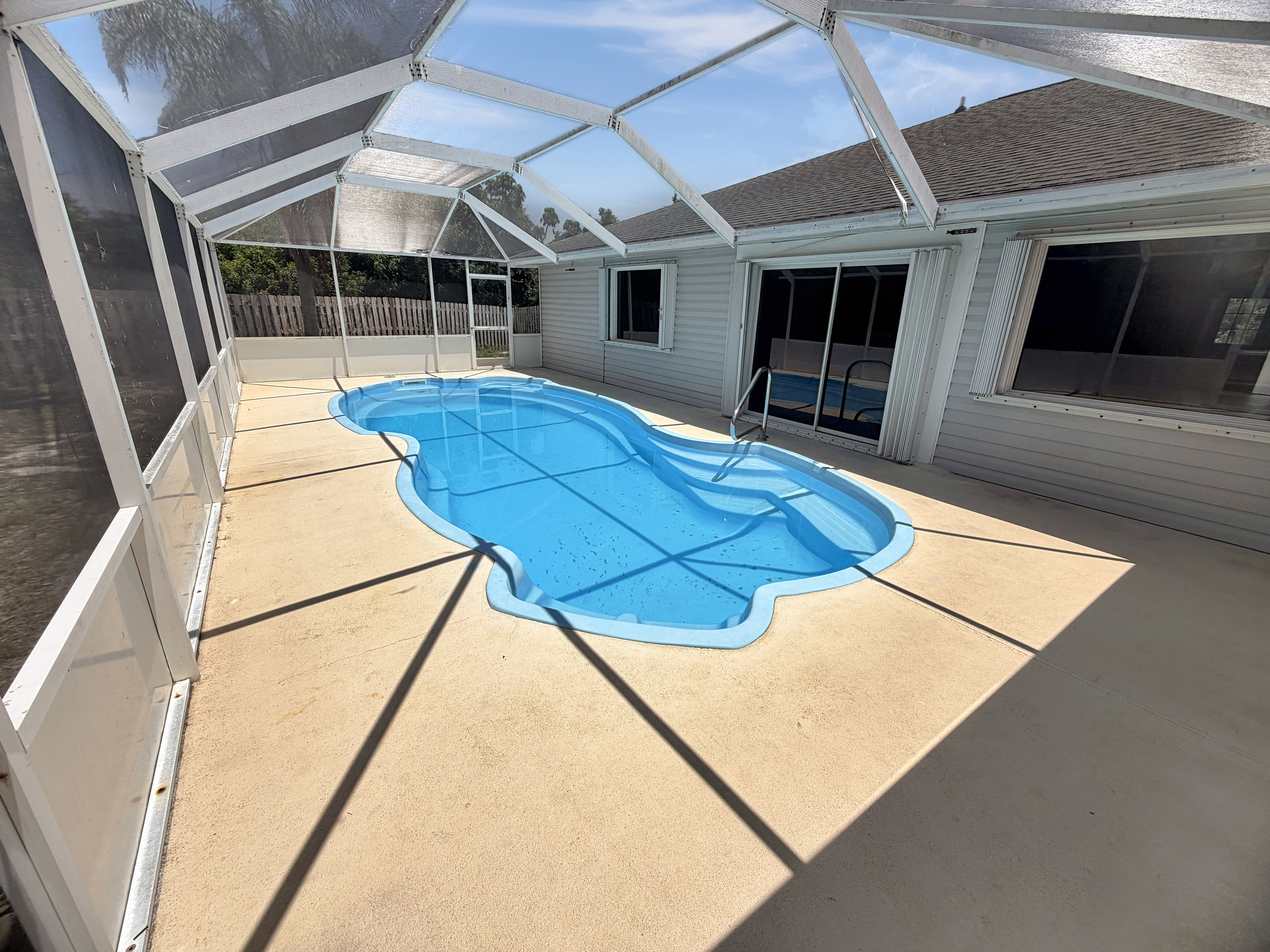 Photo 16 of 18 of 2361 NE 21st Ave, Jensen Beach, FL