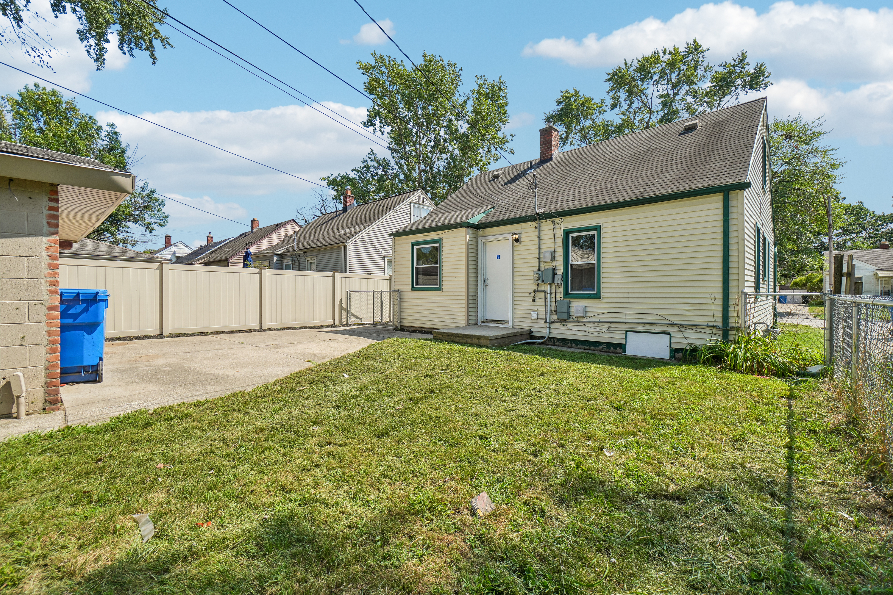 Photo 23 of 40 of 24346 Lehigh St, Dearborn Heights, MI
