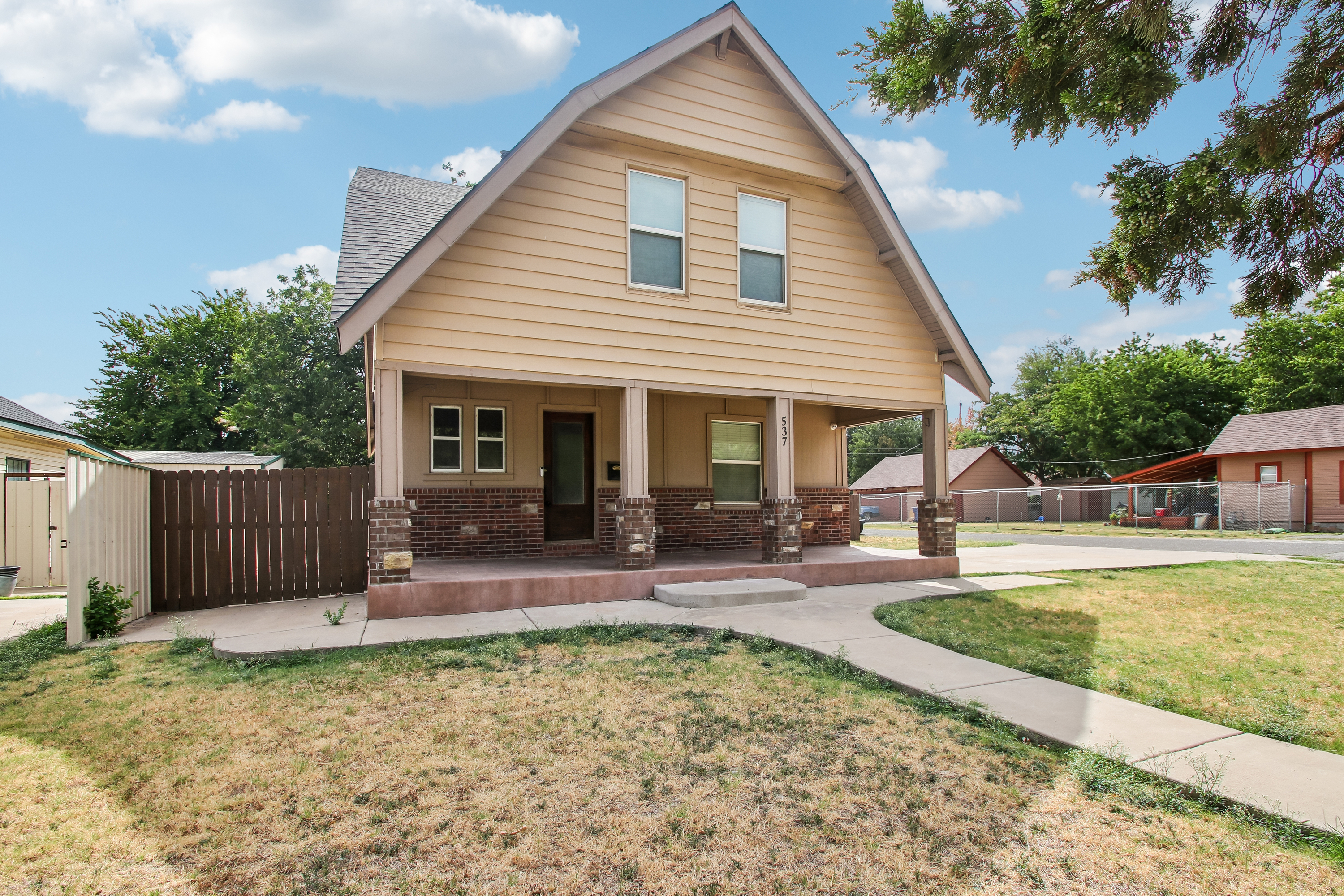 Photo 33 of 38 of 537 S Miles Ave, El Reno, OK