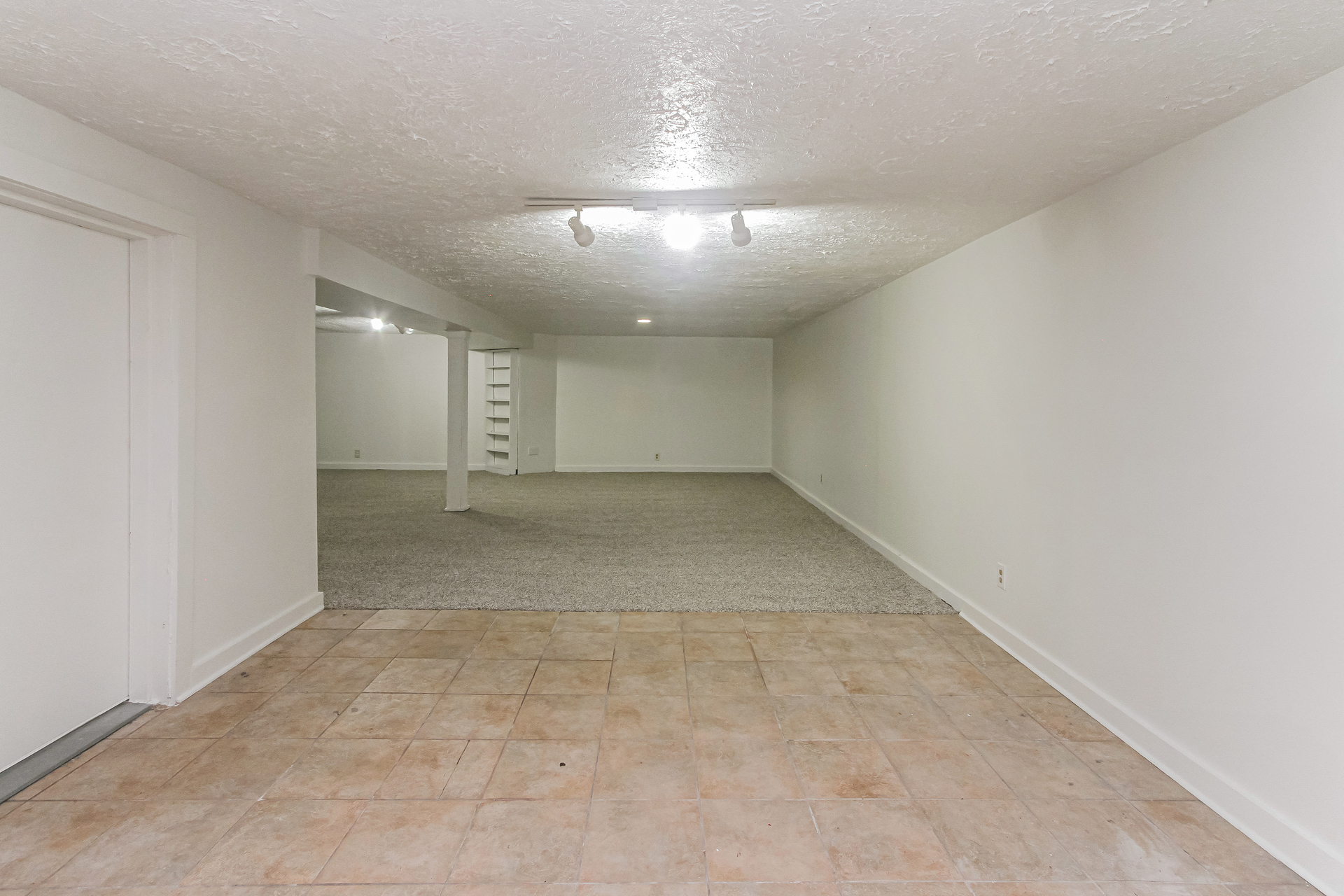 Photo 19 of 22 of 507 Armentrout Ln, Indianapolis, IN