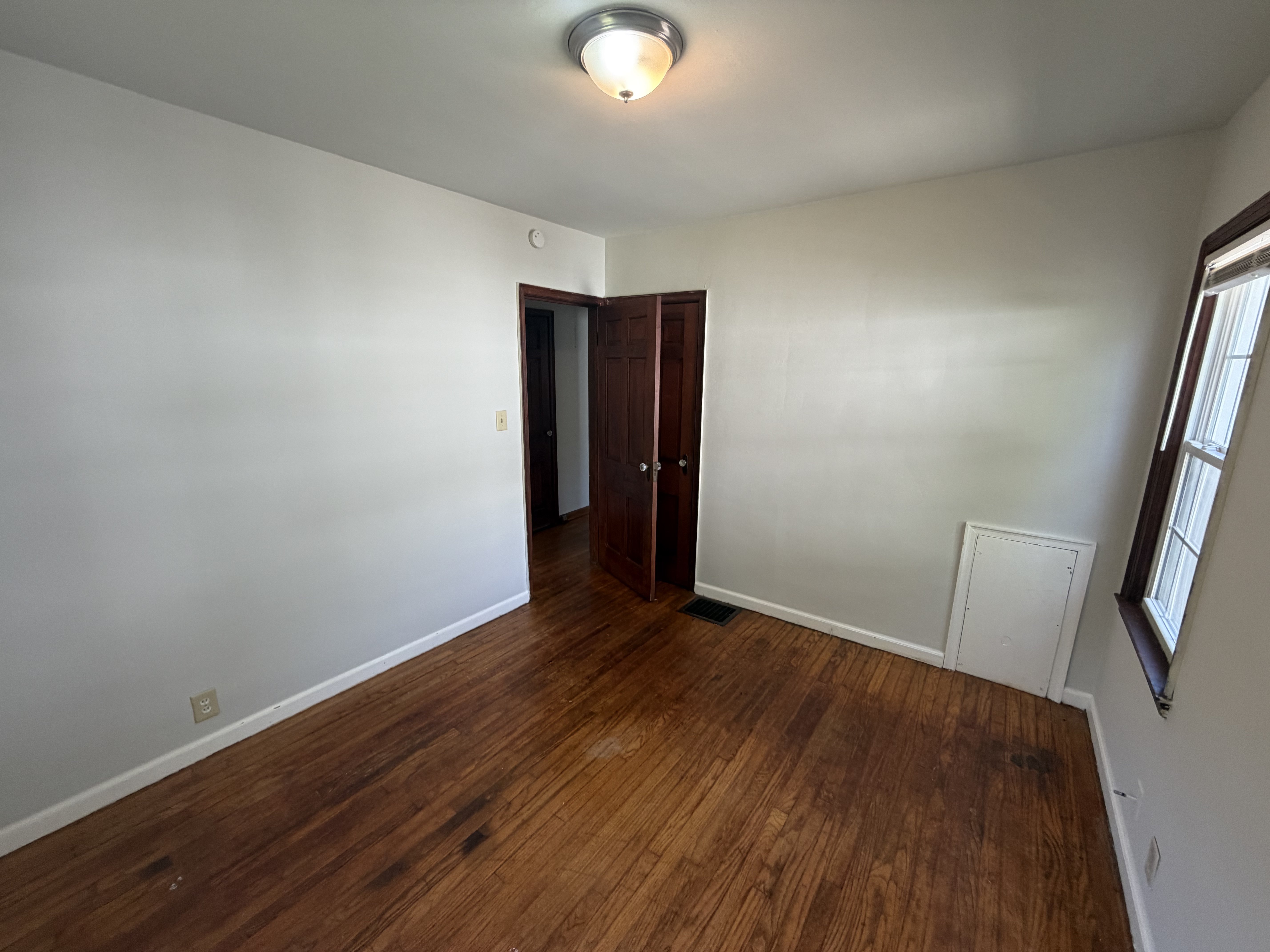 Photo 12 of 21 of 4915 Ralston Ave, Indianapolis, IN